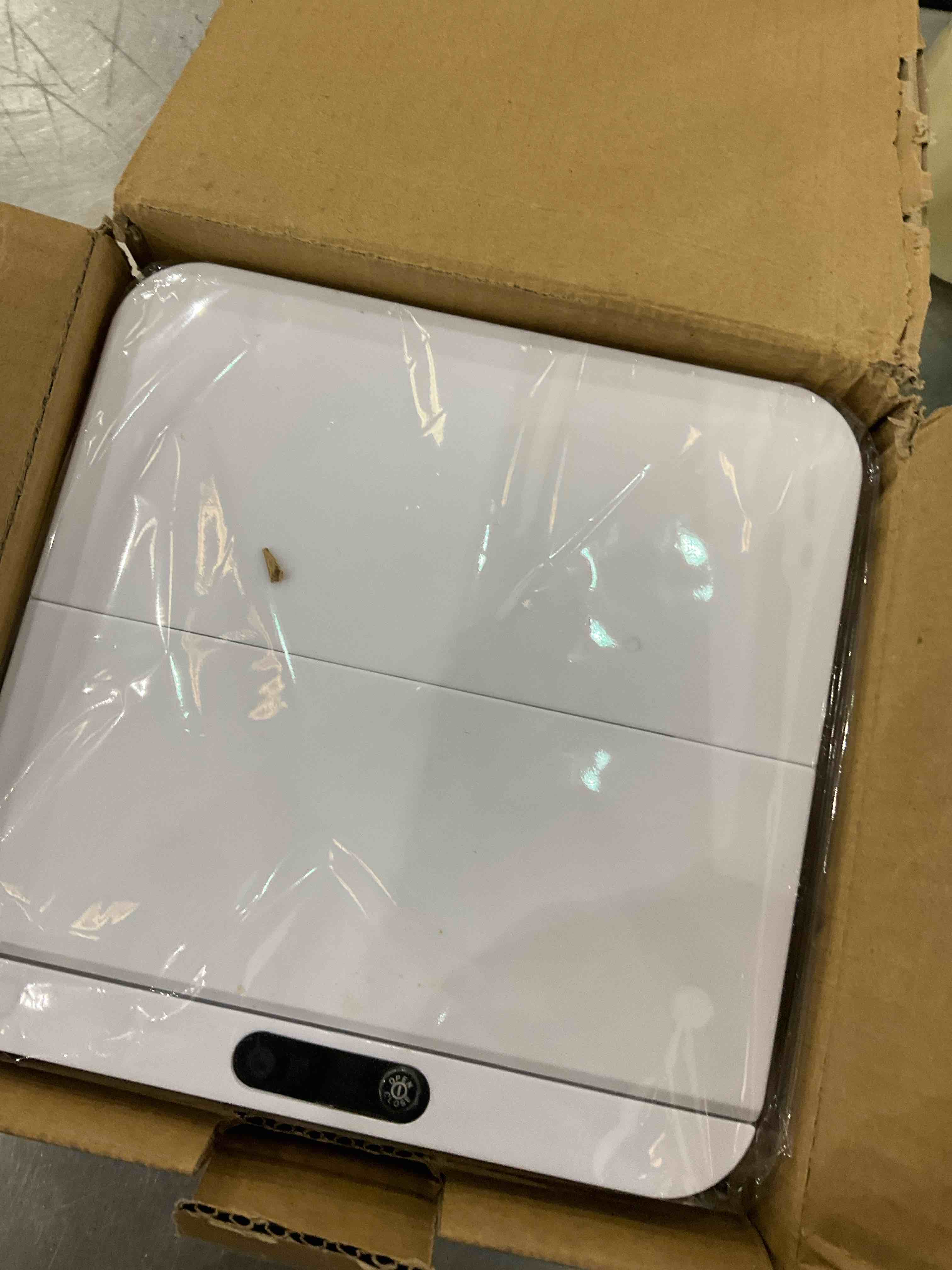 https://s3.amazonaws.com/lotting-images-prod/BargainHunt/EXS00707272_1706644925333.jpeg