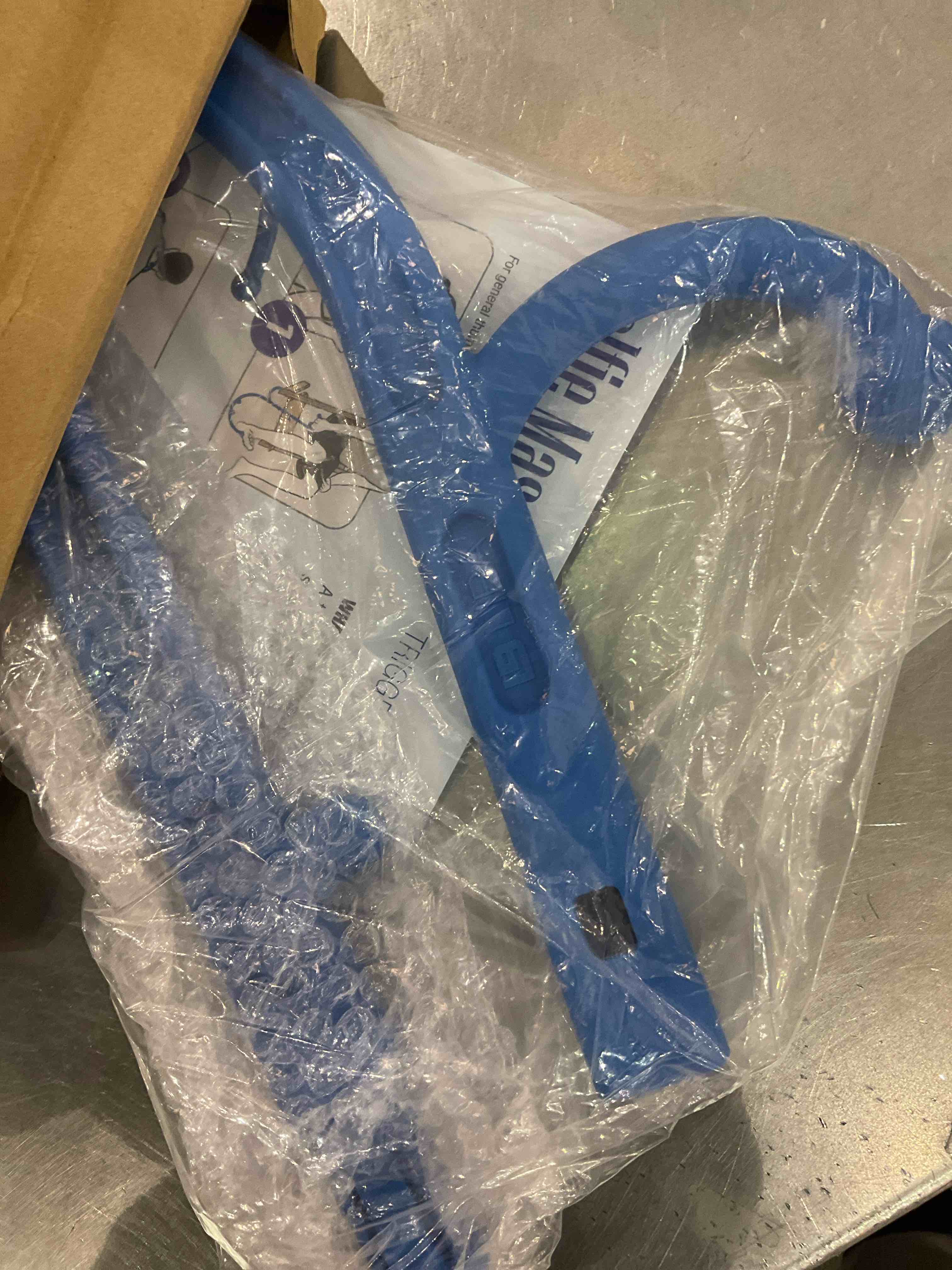 https://s3.amazonaws.com/lotting-images-prod/BargainHunt/EXS00707346_1706723211217.jpeg