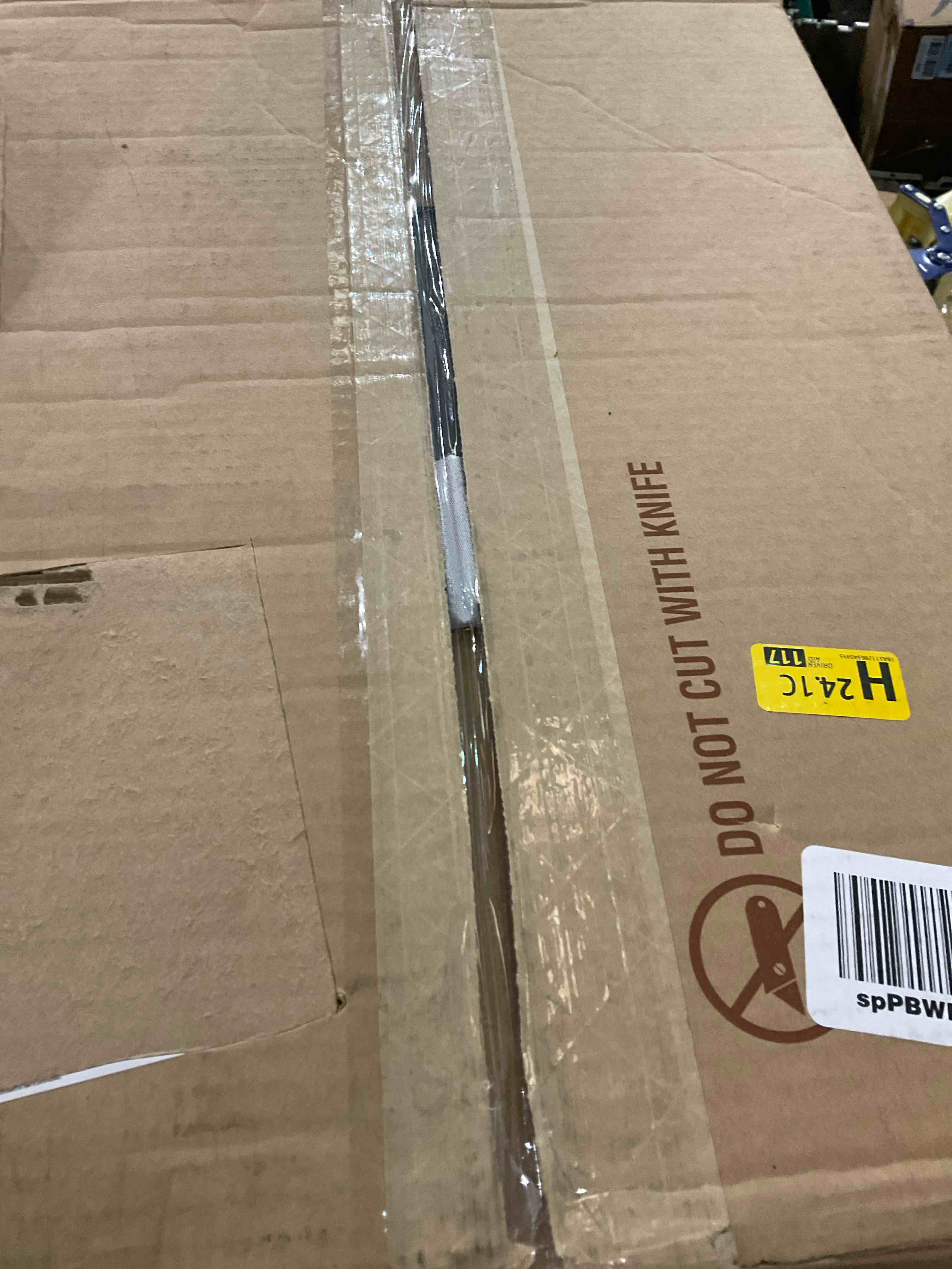 https://s3.amazonaws.com/lotting-images-prod/BargainHunt/EXS00707704_1707752544335.jpeg