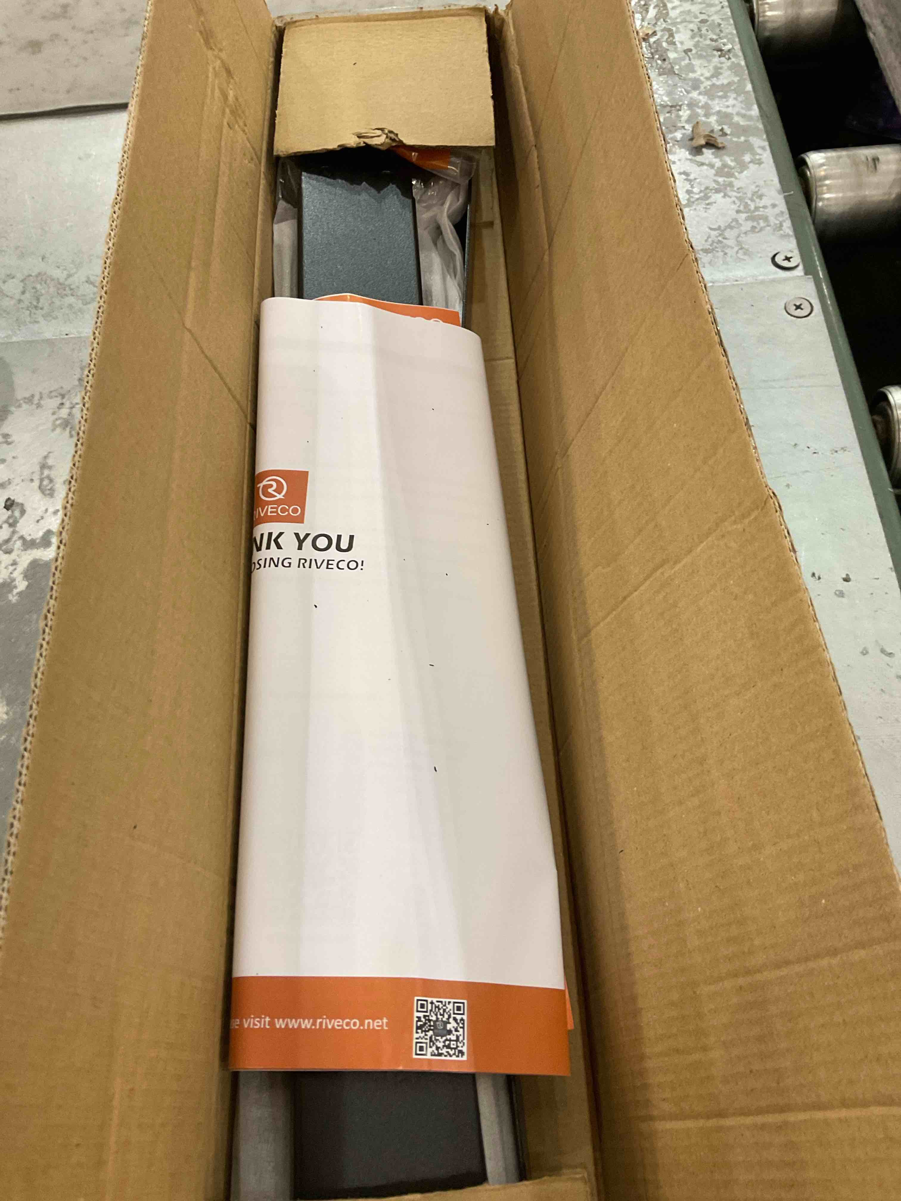 https://s3.amazonaws.com/lotting-images-prod/BargainHunt/EXS00707852_1707846762536.jpeg