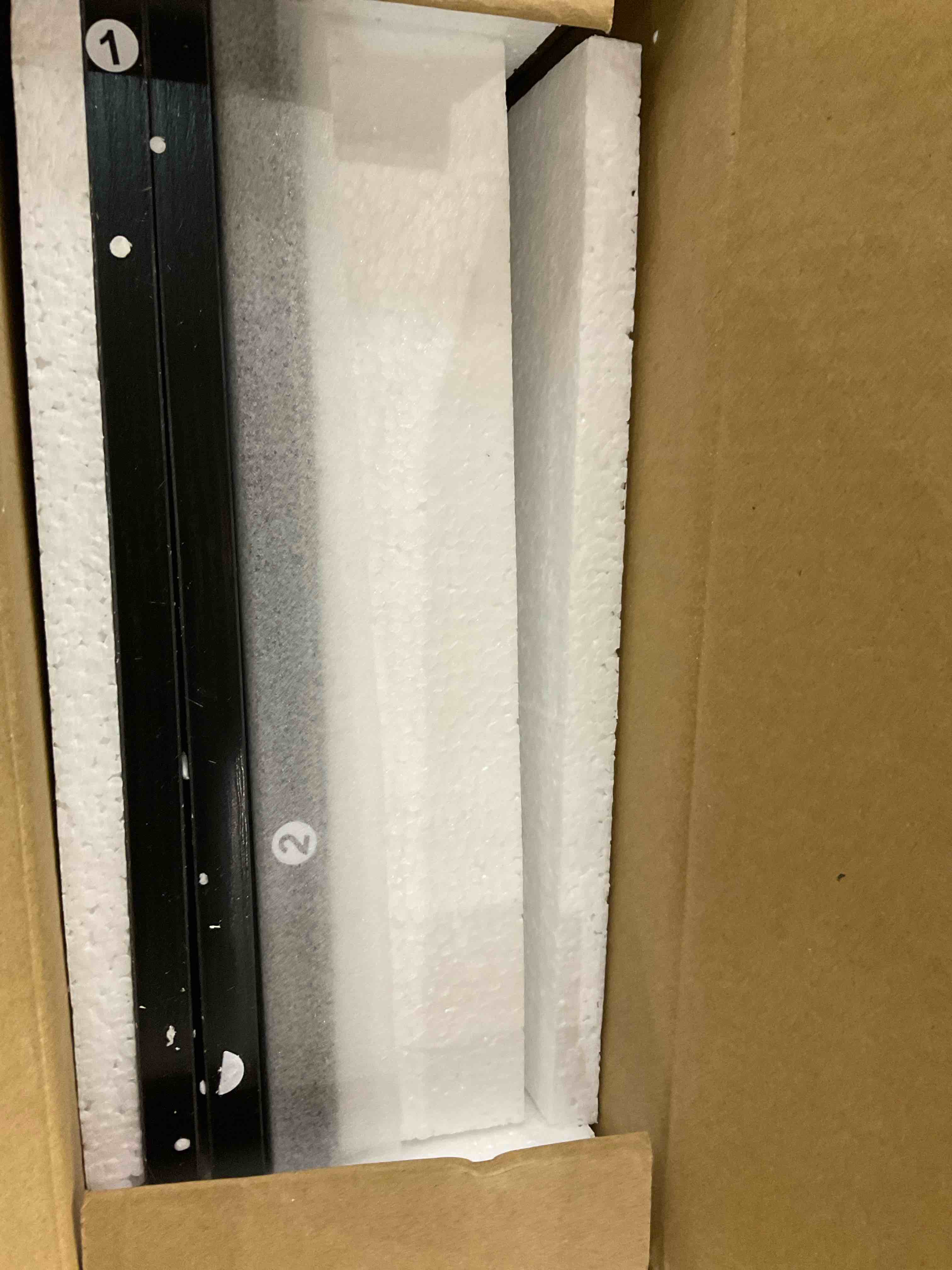 https://s3.amazonaws.com/lotting-images-prod/BargainHunt/EXS00707940_1707921807513.jpeg
