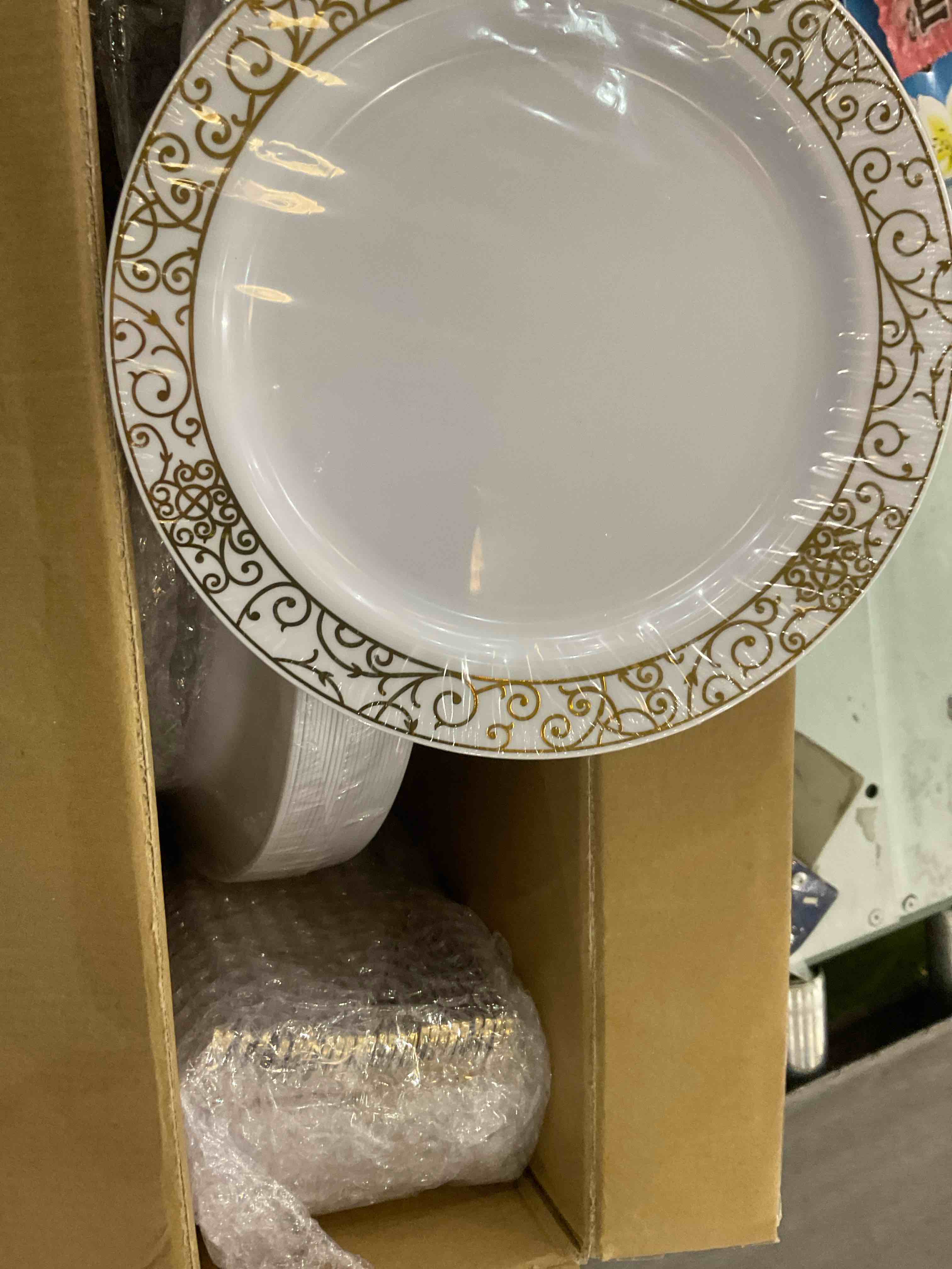https://s3.amazonaws.com/lotting-images-prod/BargainHunt/EXS00707968_1707927445745.jpeg
