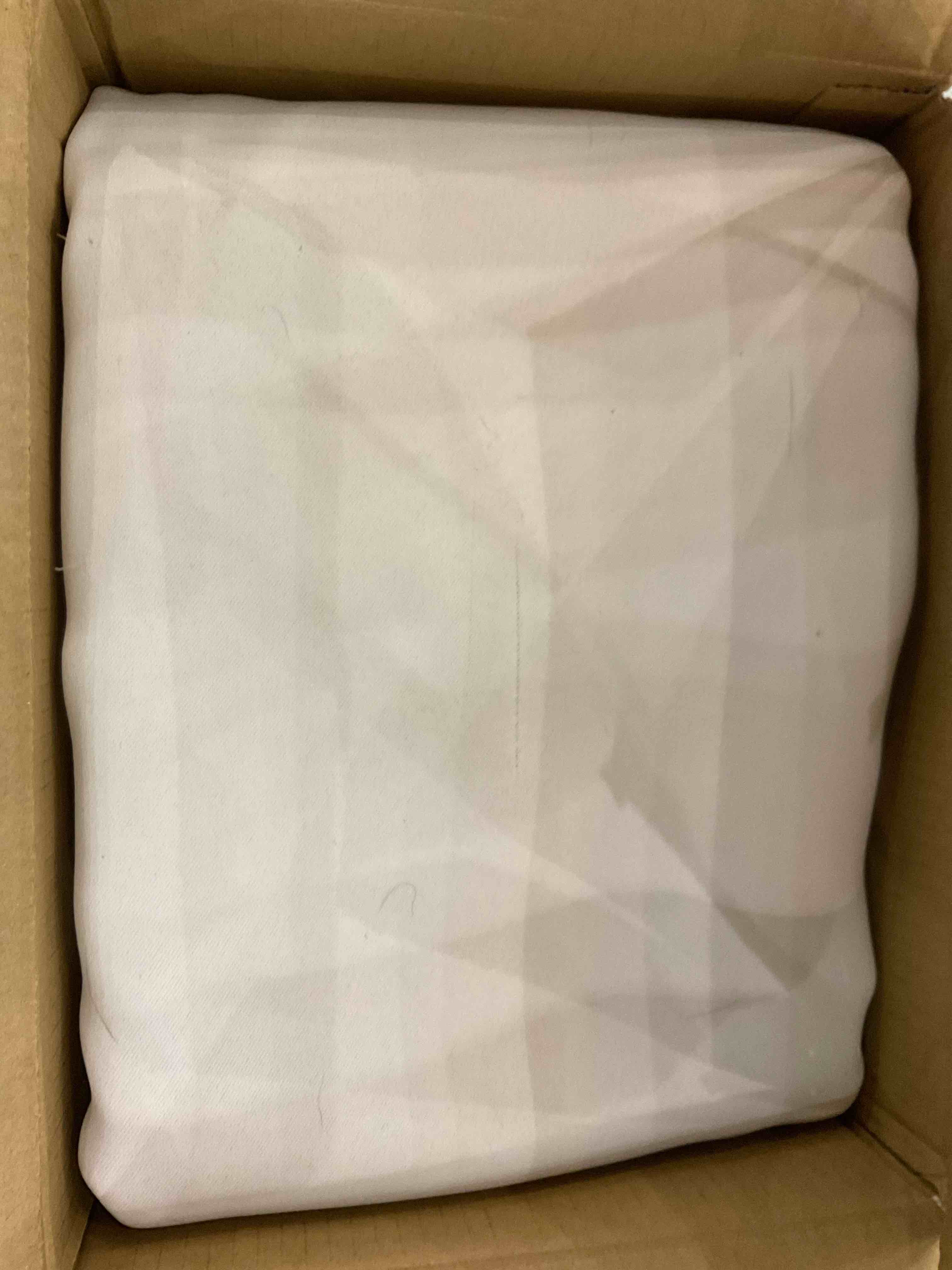 https://s3.amazonaws.com/lotting-images-prod/BargainHunt/EXS00707970_1707927677565.jpeg