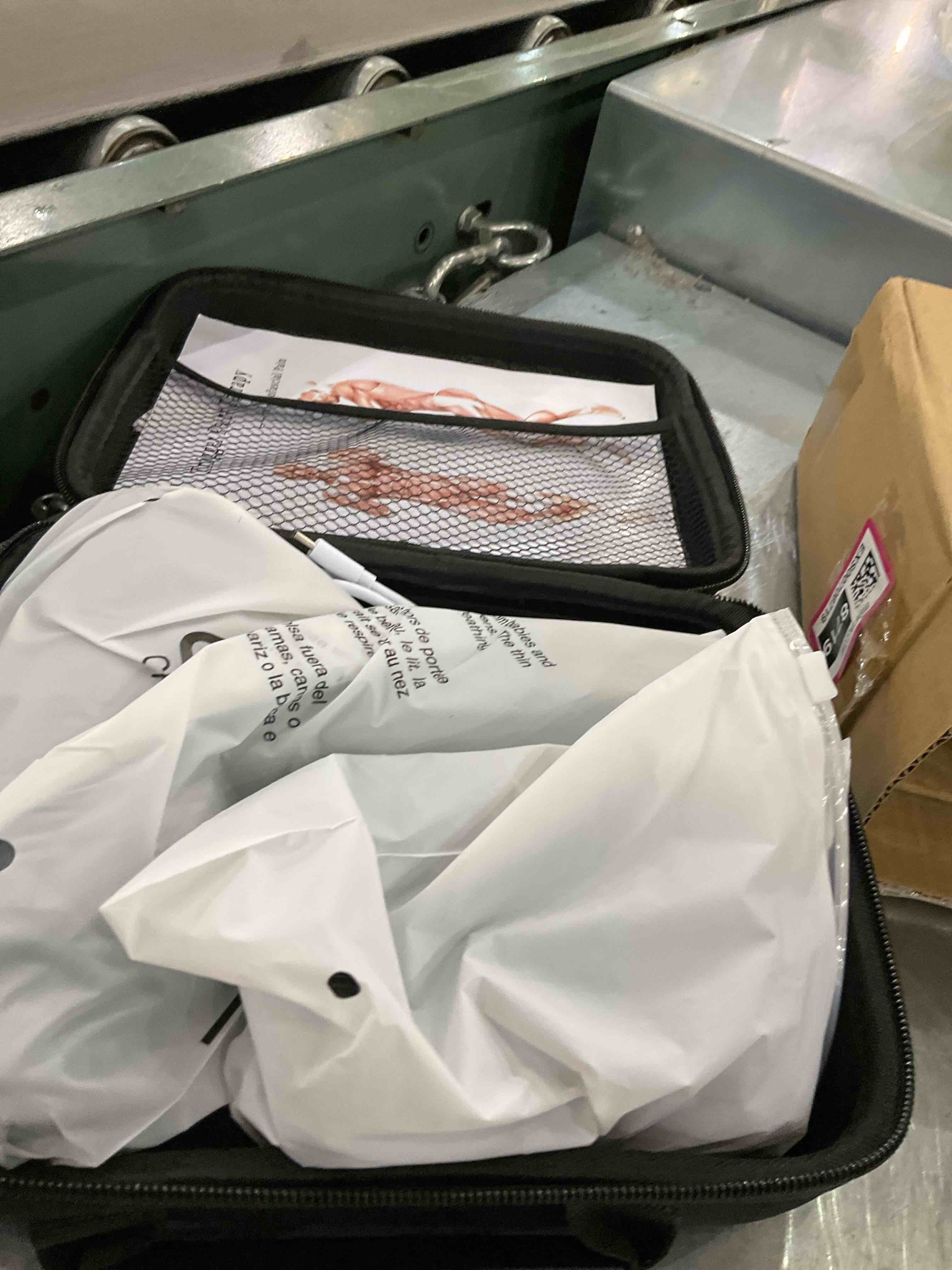 https://s3.amazonaws.com/lotting-images-prod/BargainHunt/EXS00708719_1706890418709.jpeg