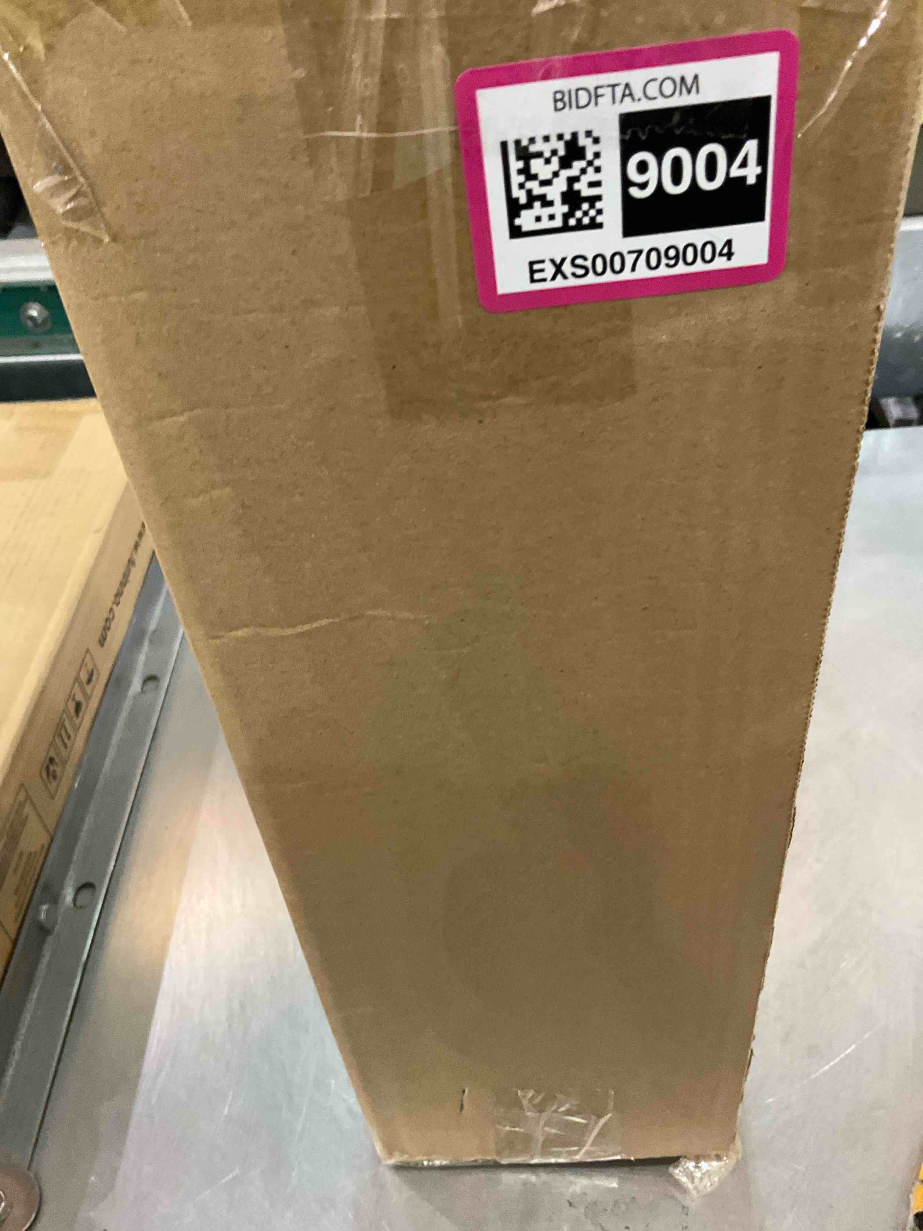 https://s3.amazonaws.com/lotting-images-prod/BargainHunt/EXS00709004_1707322520106.jpeg