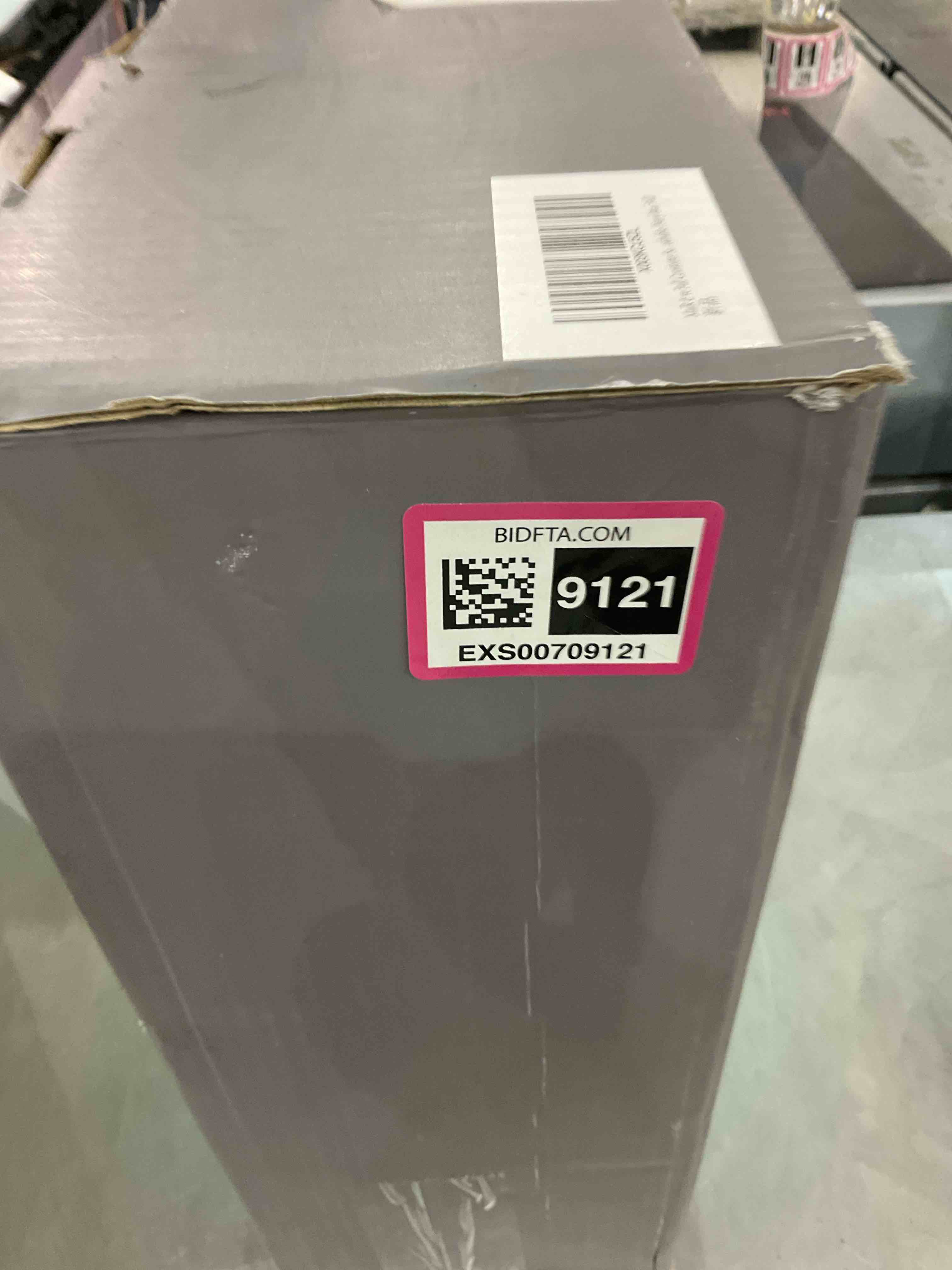 https://s3.amazonaws.com/lotting-images-prod/BargainHunt/EXS00709121_1707398144605.jpeg
