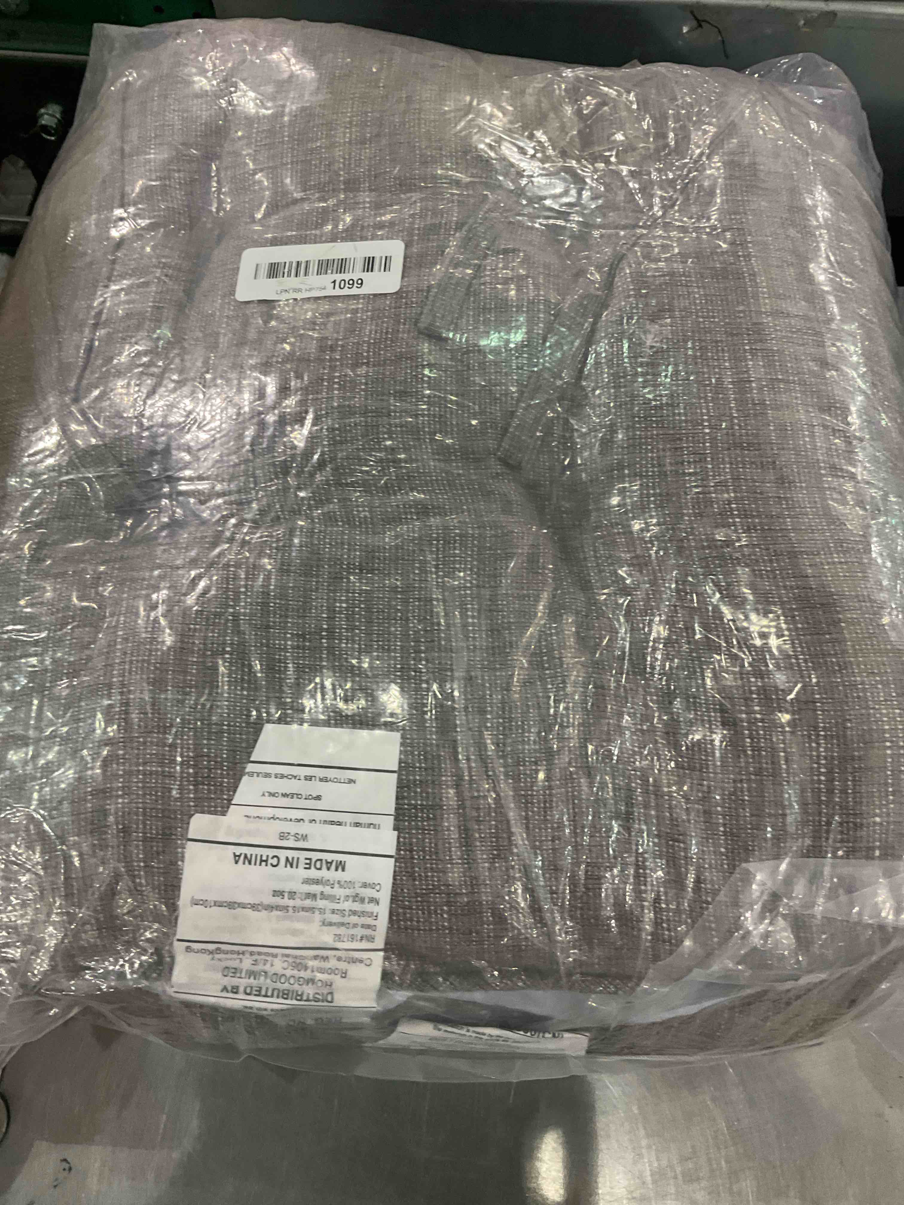 https://s3.amazonaws.com/lotting-images-prod/BargainHunt/EXS00709129_1707397299064.jpeg