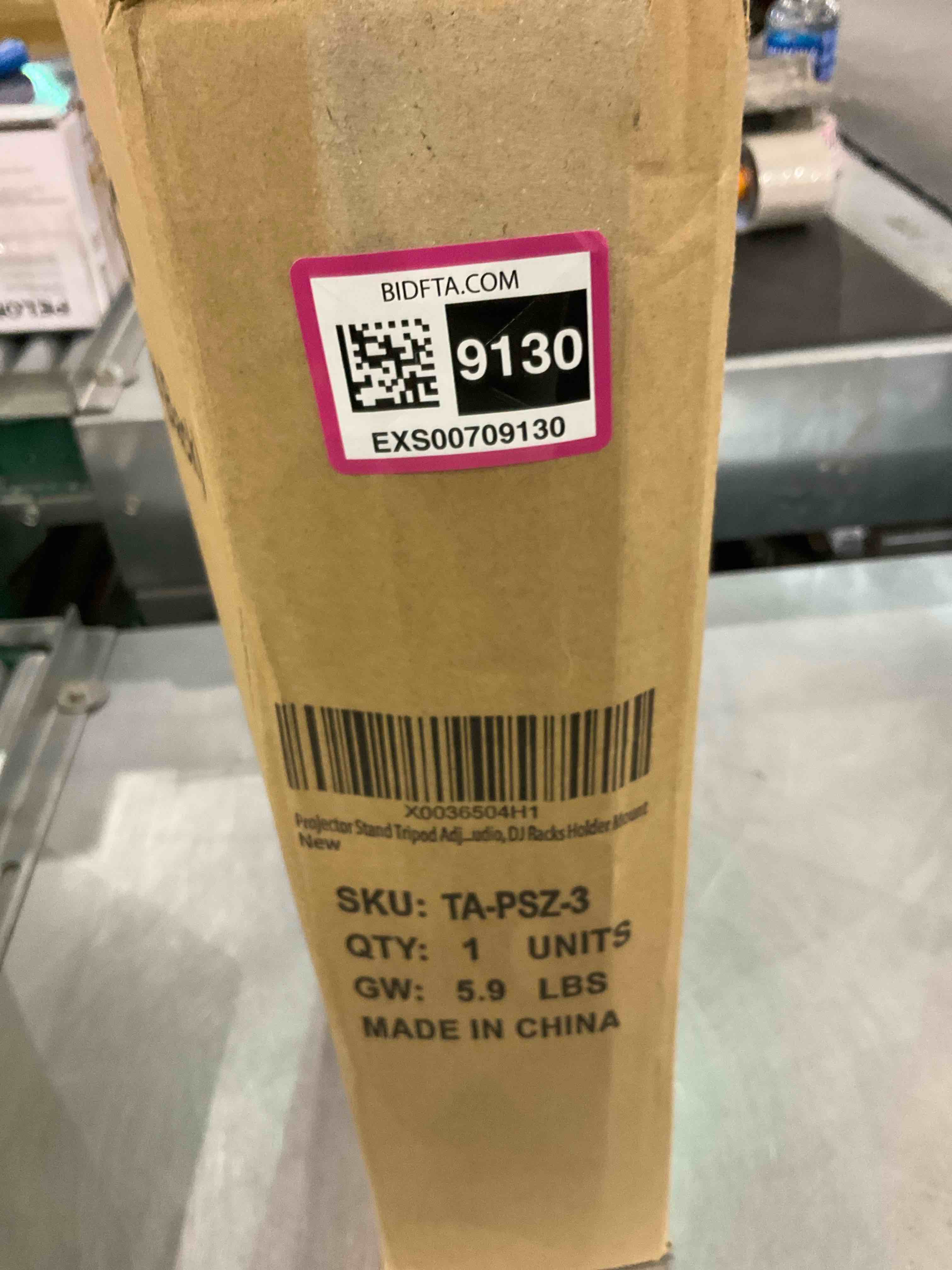 https://s3.amazonaws.com/lotting-images-prod/BargainHunt/EXS00709130_1707397149040.jpeg