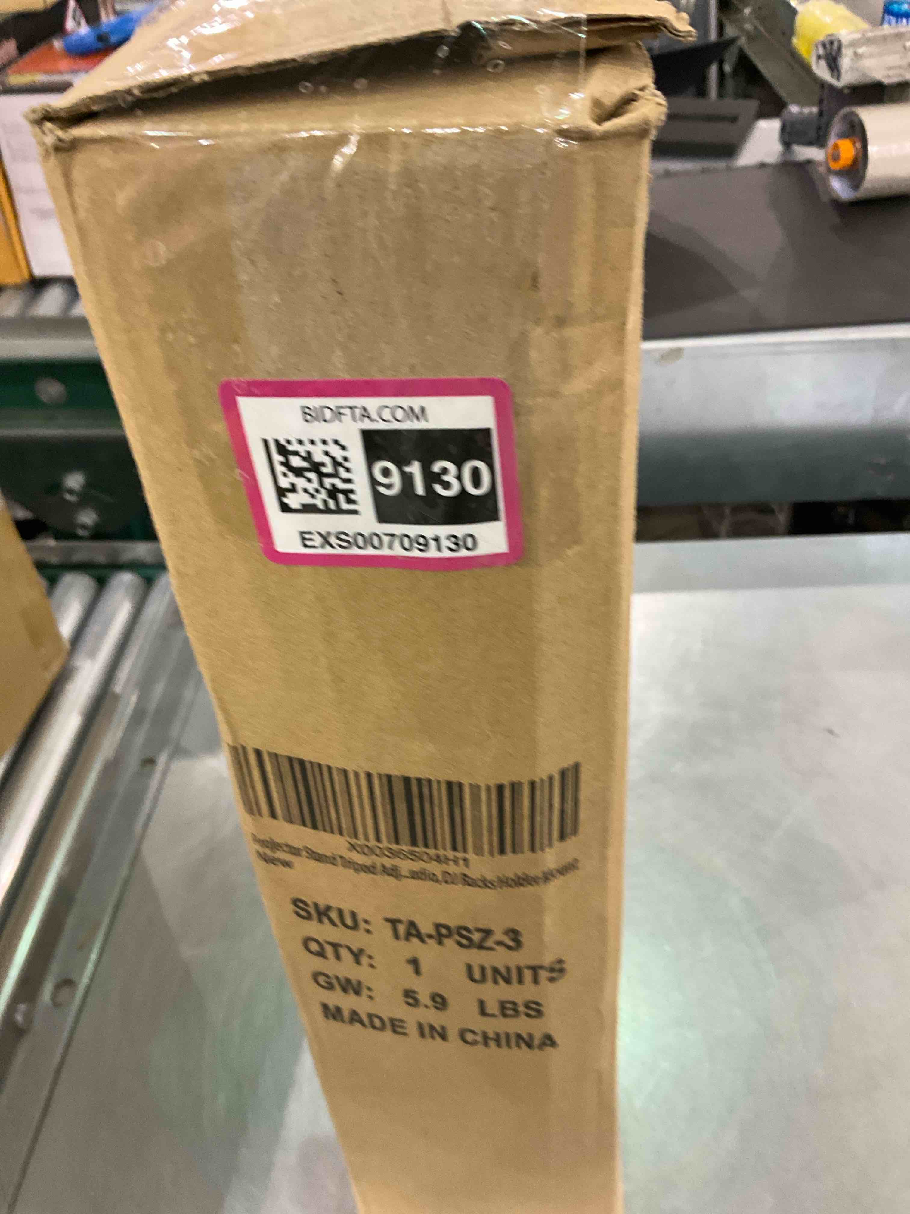 https://s3.amazonaws.com/lotting-images-prod/BargainHunt/EXS00709130_1707397197974.jpeg