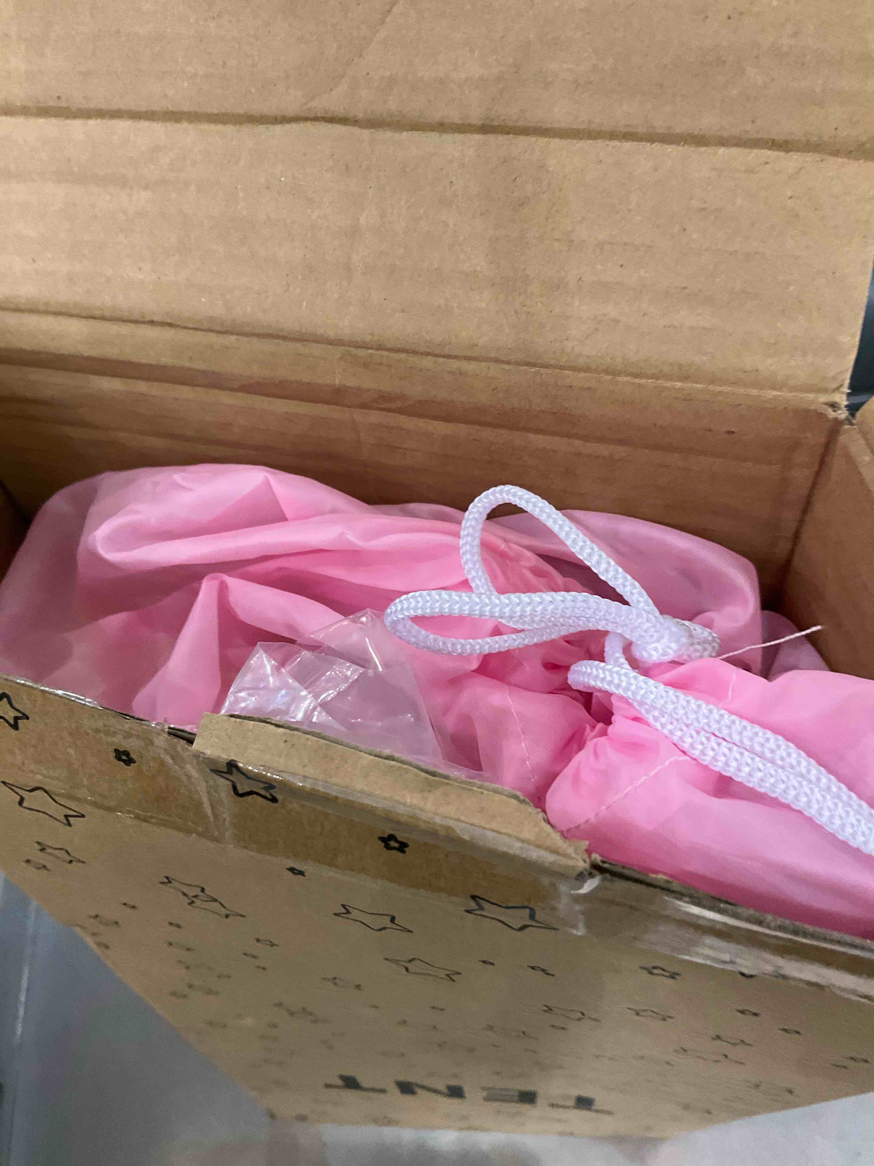 https://s3.amazonaws.com/lotting-images-prod/BargainHunt/EXS00709162_1707406309673.jpeg