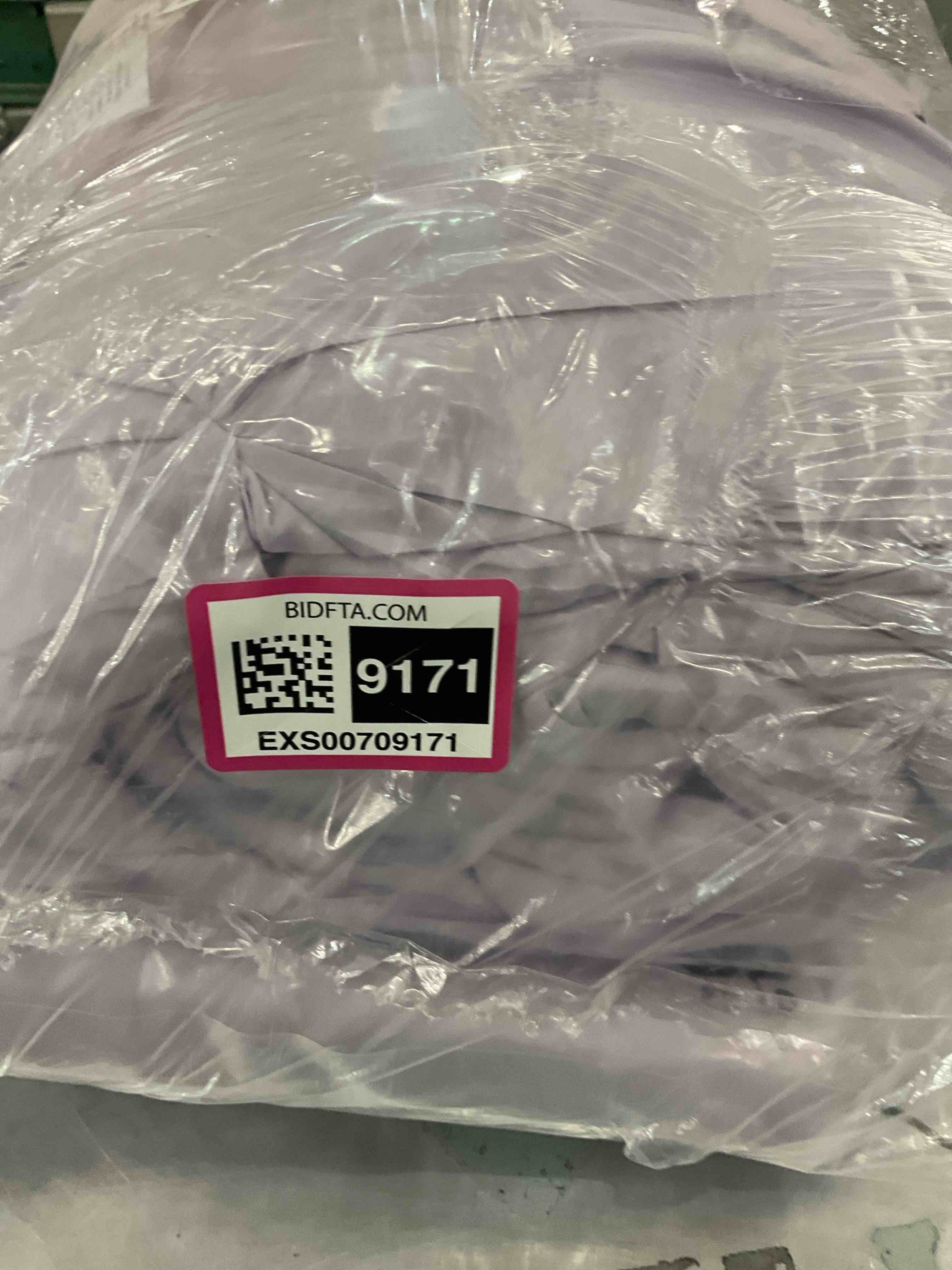 https://s3.amazonaws.com/lotting-images-prod/BargainHunt/EXS00709171_1707404953931.jpeg