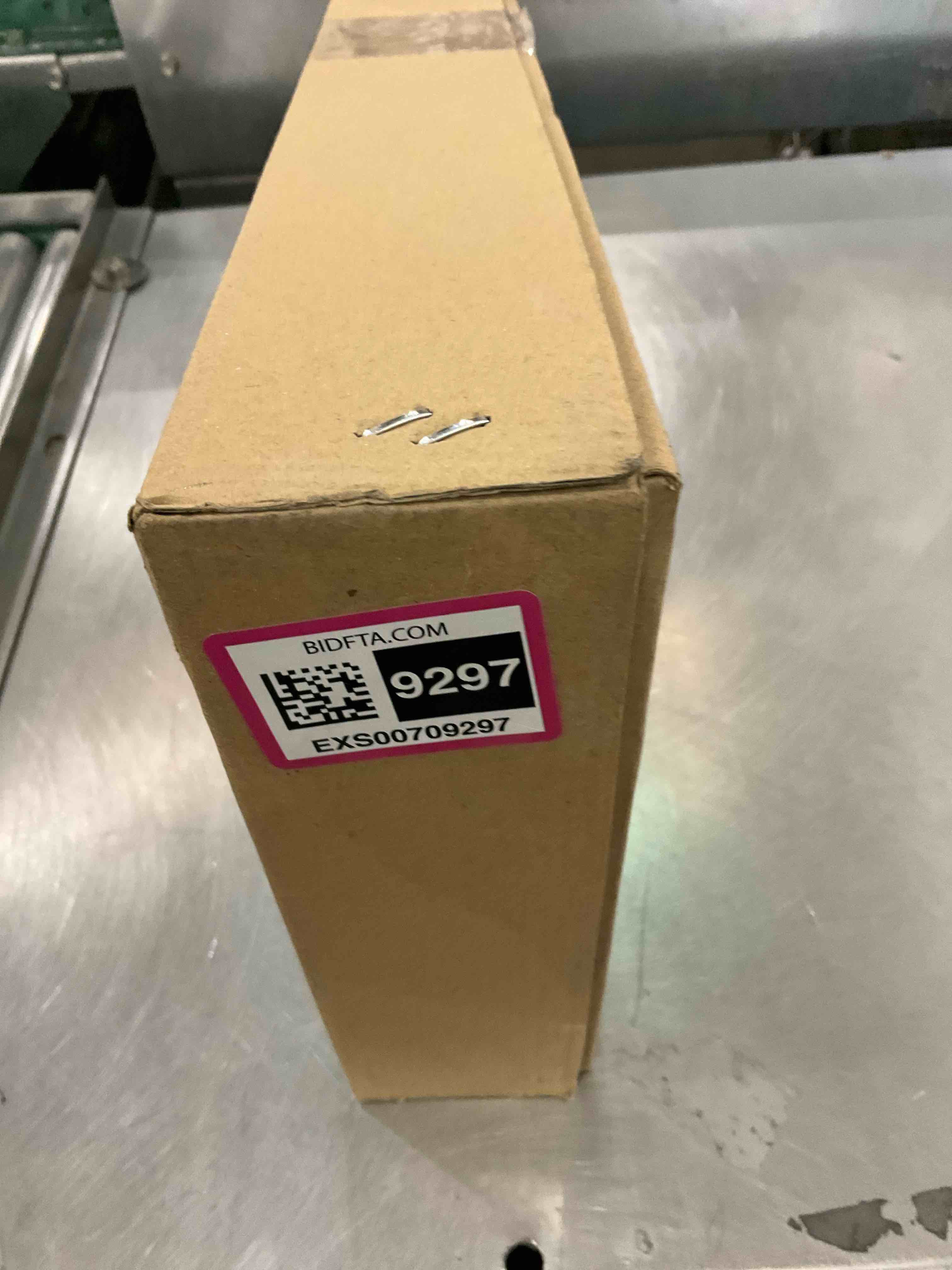 https://s3.amazonaws.com/lotting-images-prod/BargainHunt/EXS00709297_1707494004536.jpeg