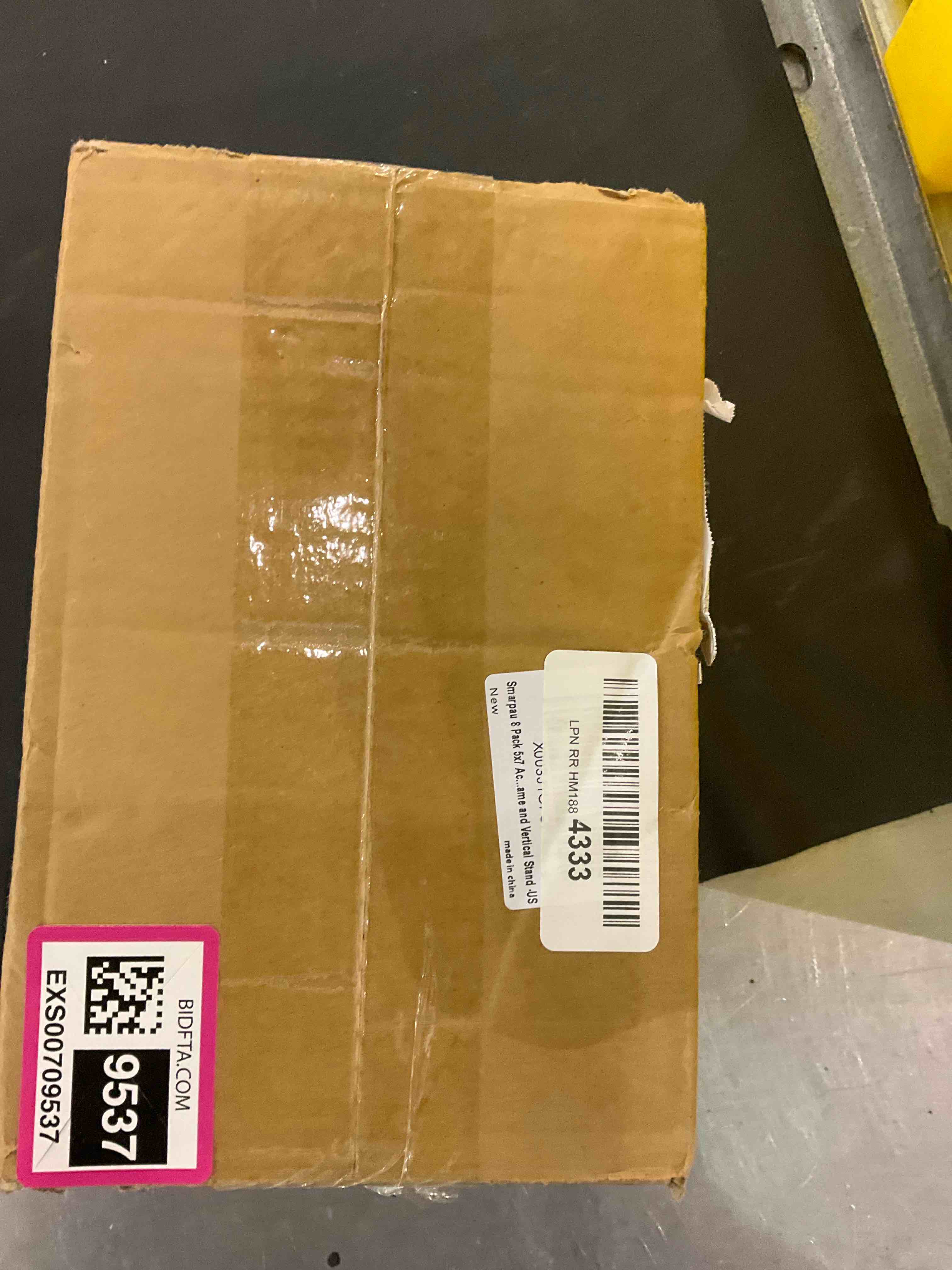 https://s3.amazonaws.com/lotting-images-prod/BargainHunt/EXS00709537_1706876774444.jpeg