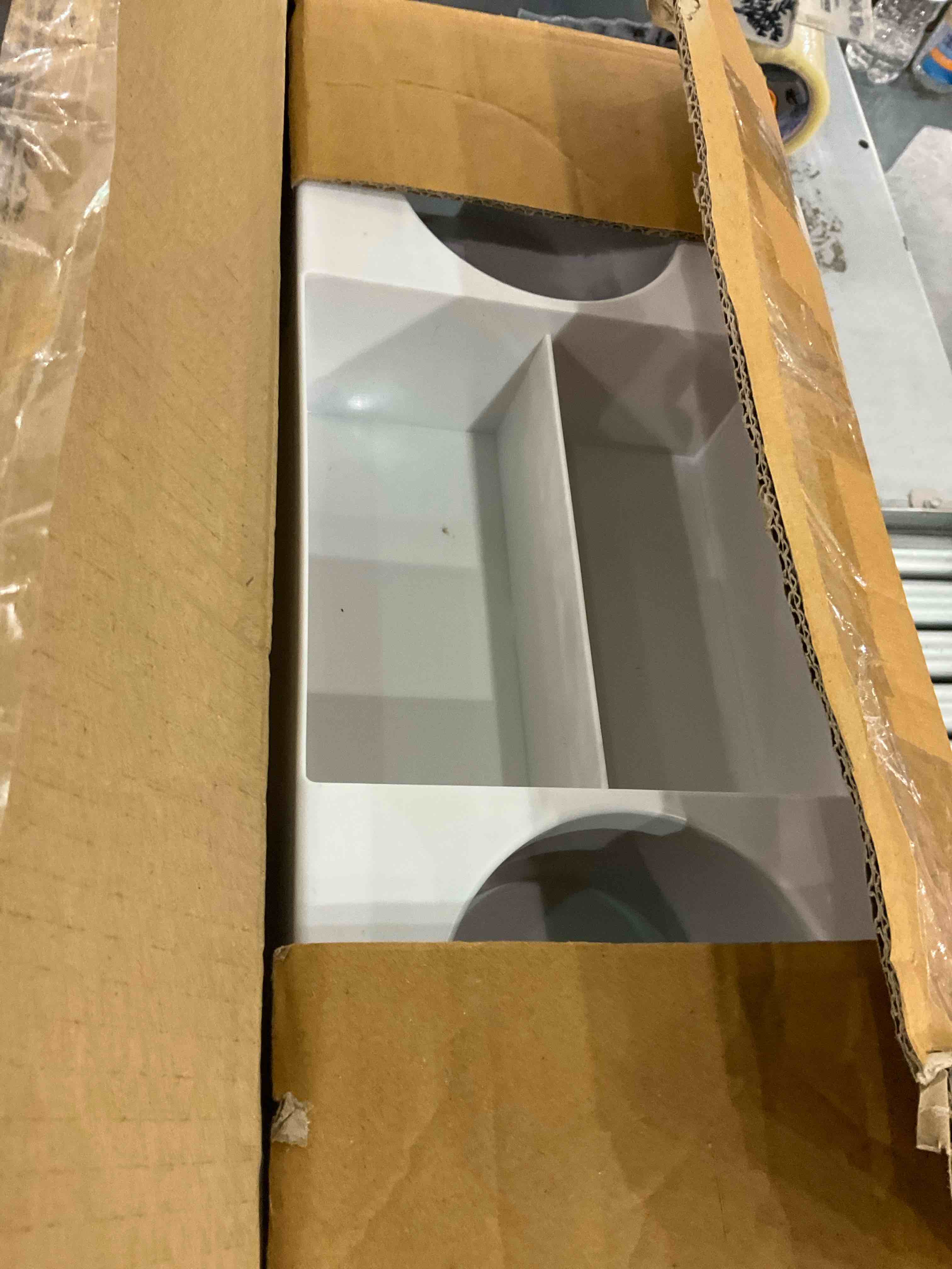https://s3.amazonaws.com/lotting-images-prod/BargainHunt/EXS00709774_1707223447120.jpeg