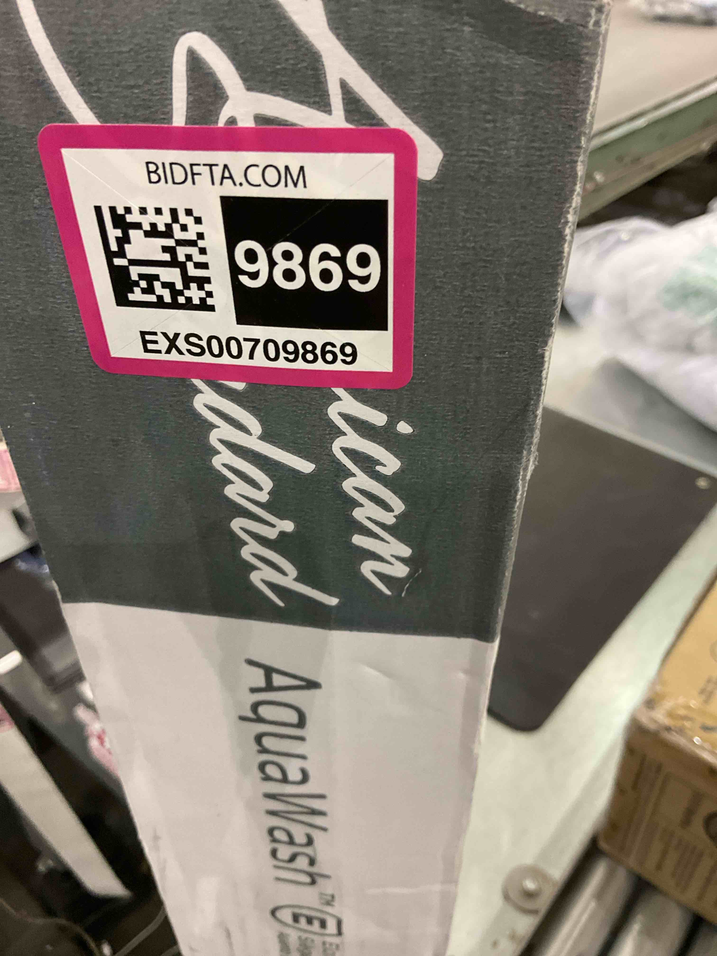 https://s3.amazonaws.com/lotting-images-prod/BargainHunt/EXS00709869_1707404276416.jpeg