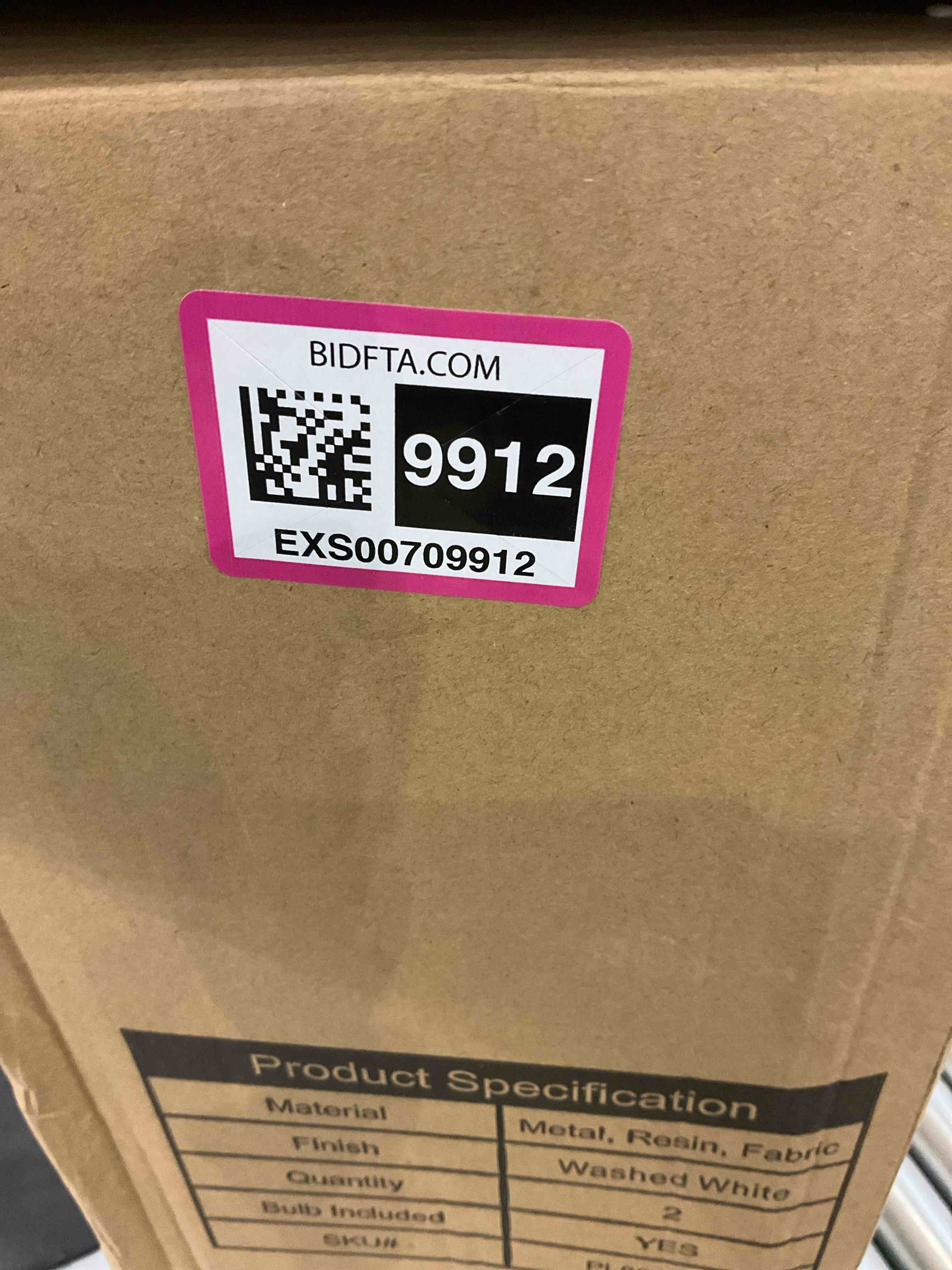 https://s3.amazonaws.com/lotting-images-prod/BargainHunt/EXS00709912_1707480891451.jpeg