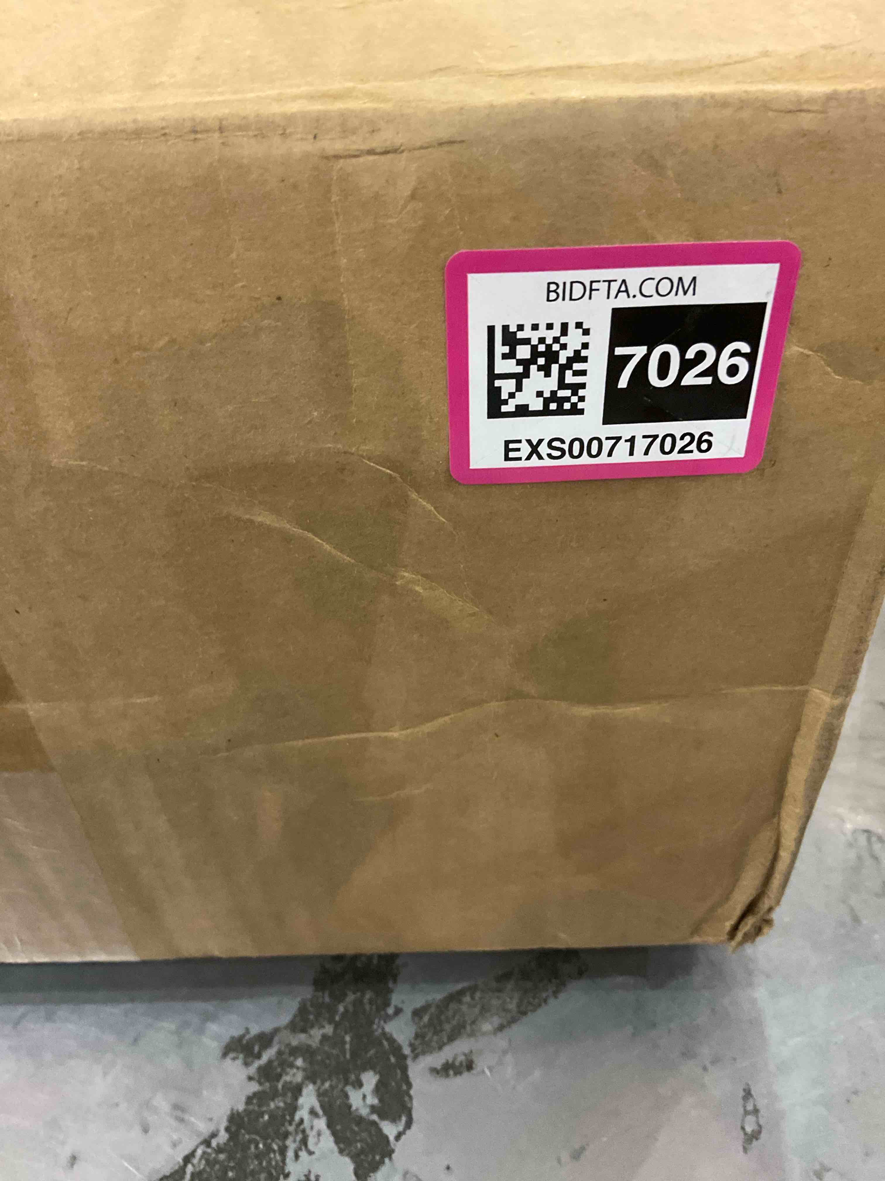 https://s3.amazonaws.com/lotting-images-prod/BargainHunt/EXS00717026_1716377111756.jpeg