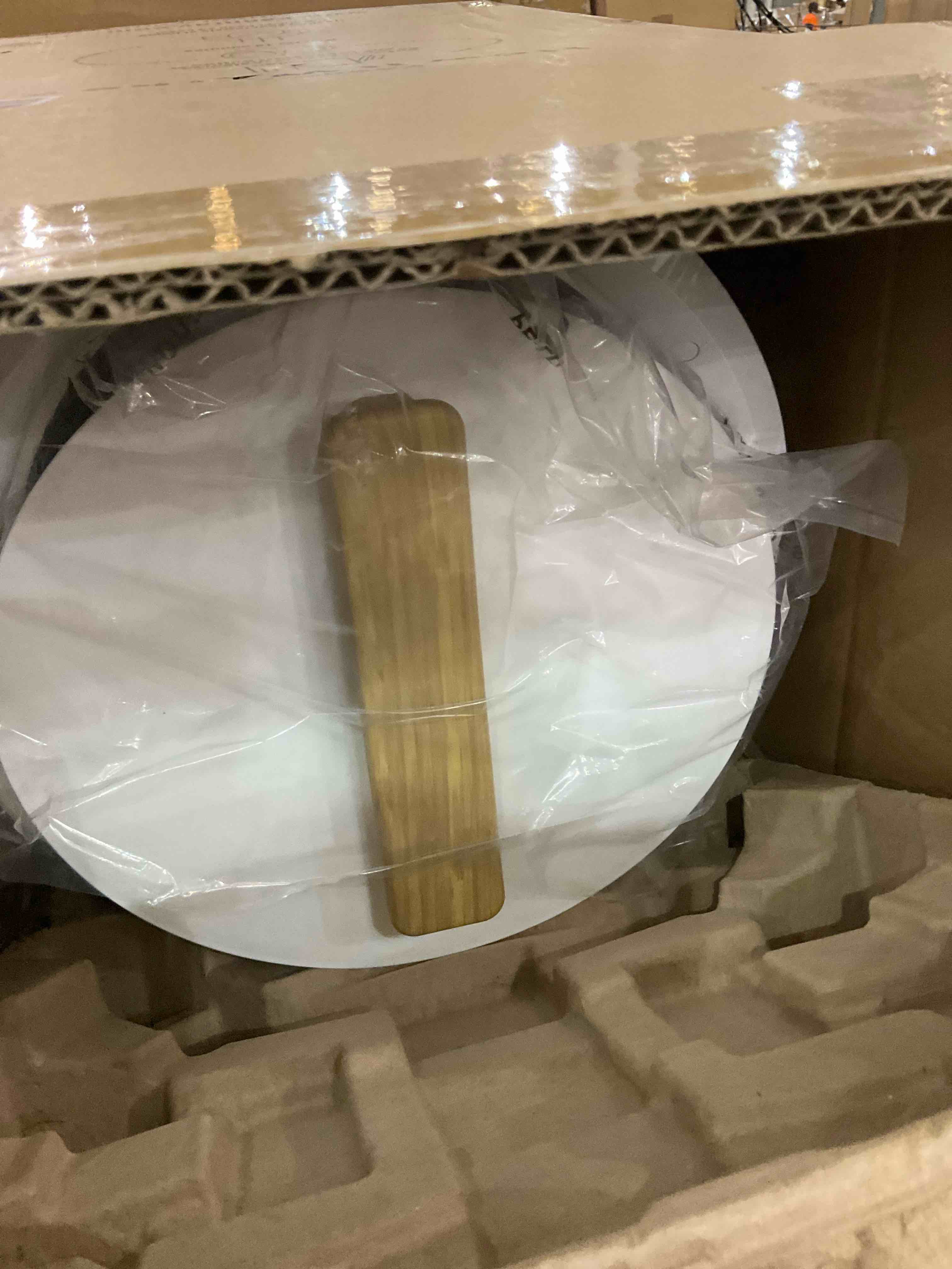 https://s3.amazonaws.com/lotting-images-prod/BargainHunt/EXS00717126_1716400152365.jpeg