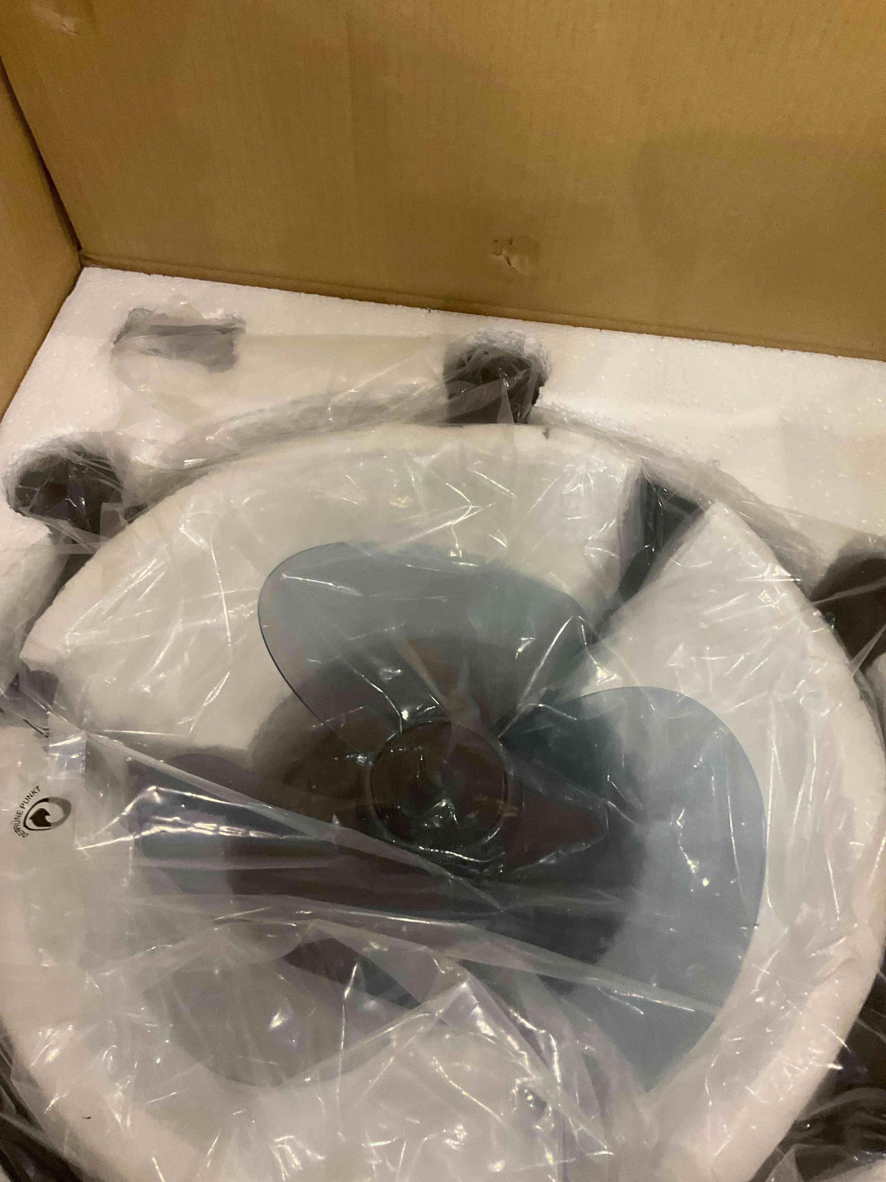 https://s3.amazonaws.com/lotting-images-prod/BargainHunt/EXS00717237_1716491611723.jpeg