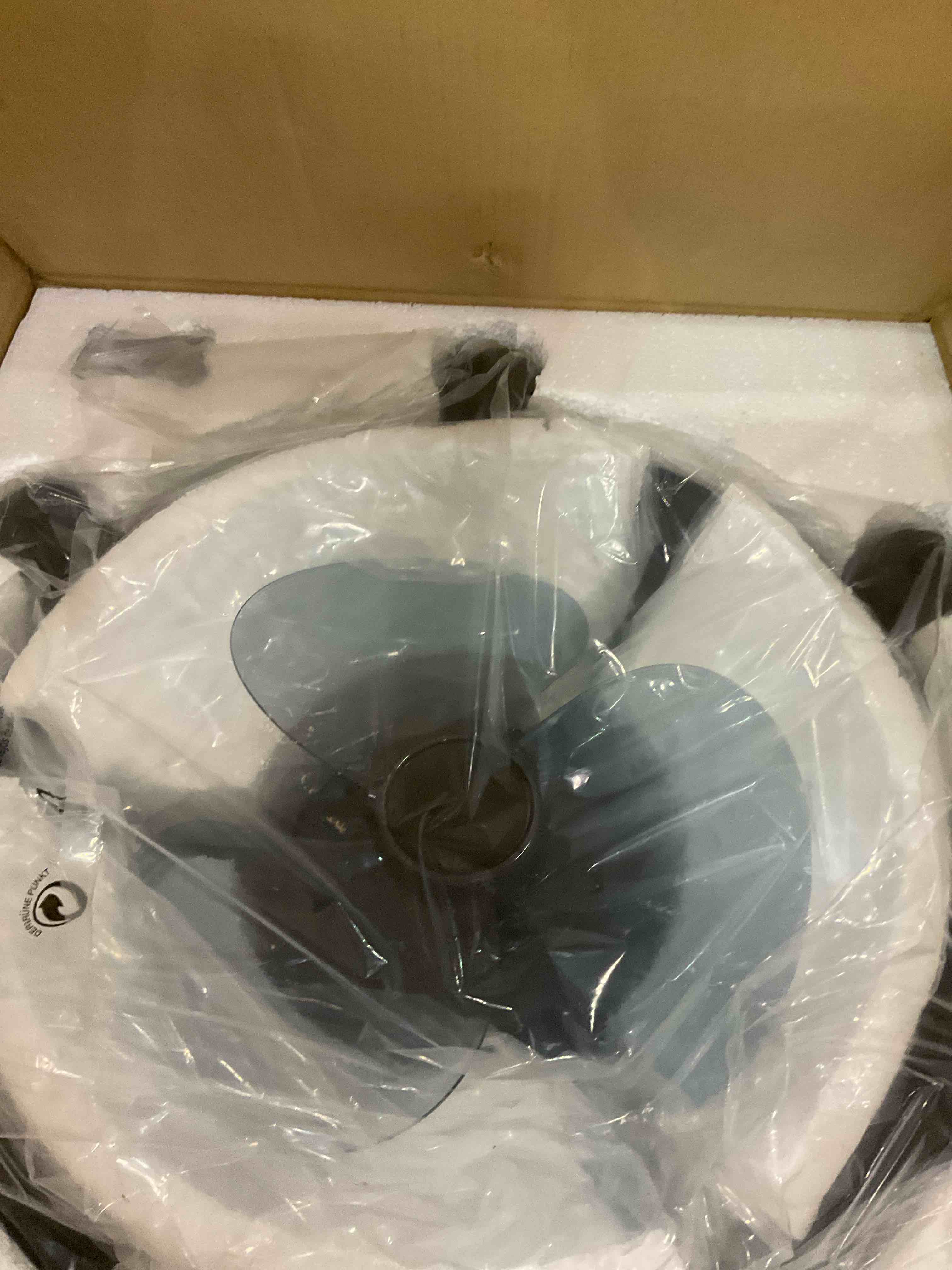 https://s3.amazonaws.com/lotting-images-prod/BargainHunt/EXS00717237_1716491617603.jpeg