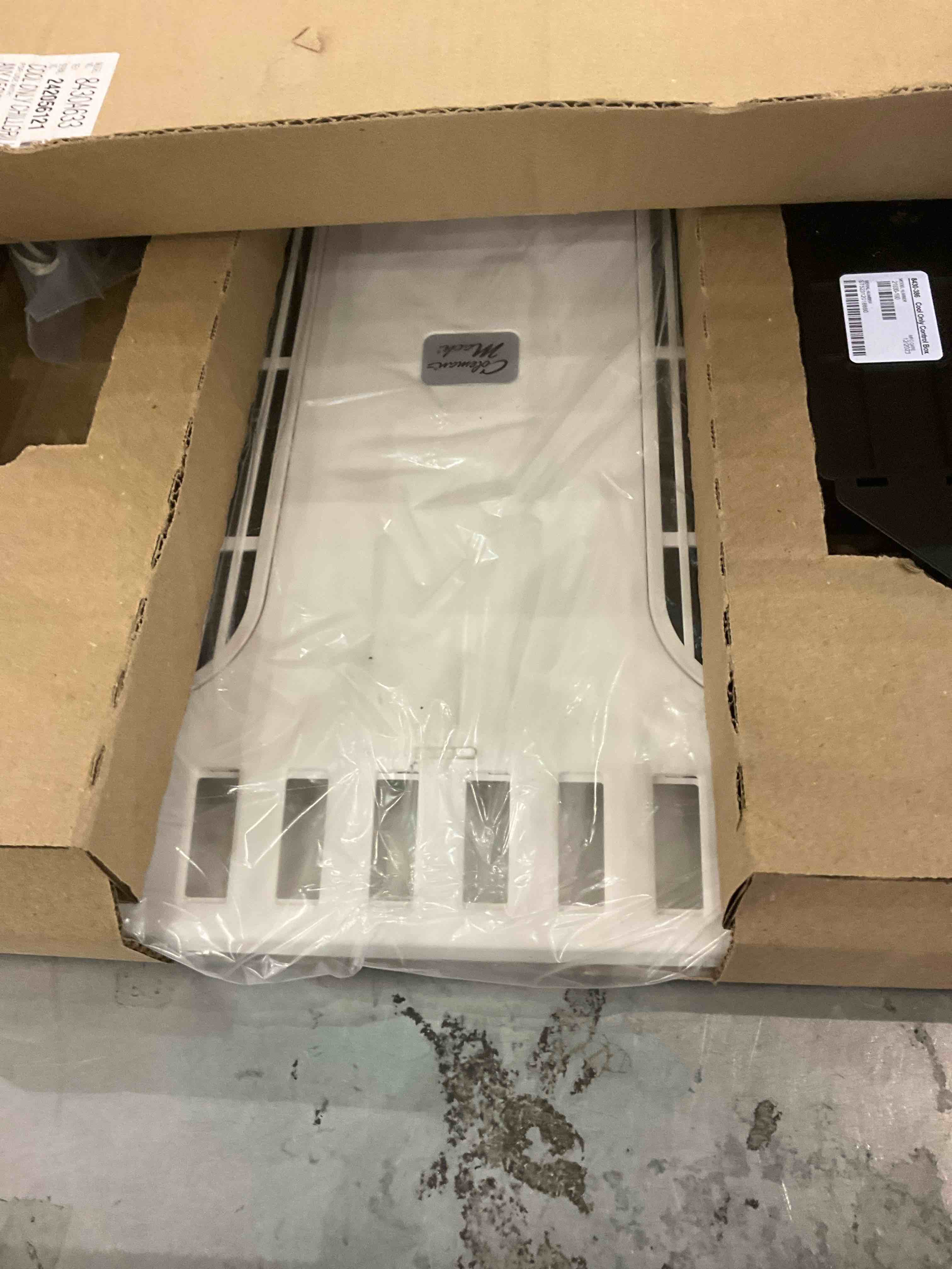 https://s3.amazonaws.com/lotting-images-prod/BargainHunt/EXS00717243_1716549700511.jpeg