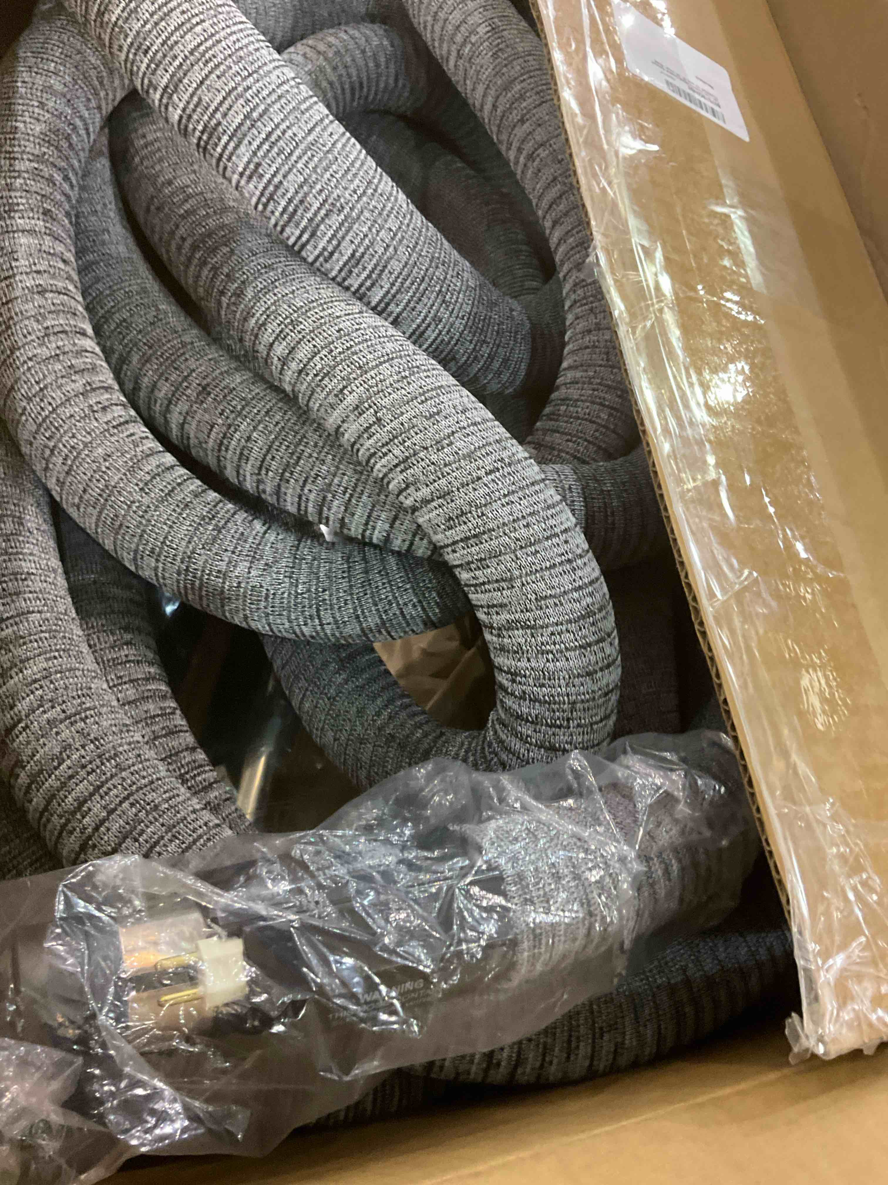 https://s3.amazonaws.com/lotting-images-prod/BargainHunt/EXS00717261_1716552814061.jpeg