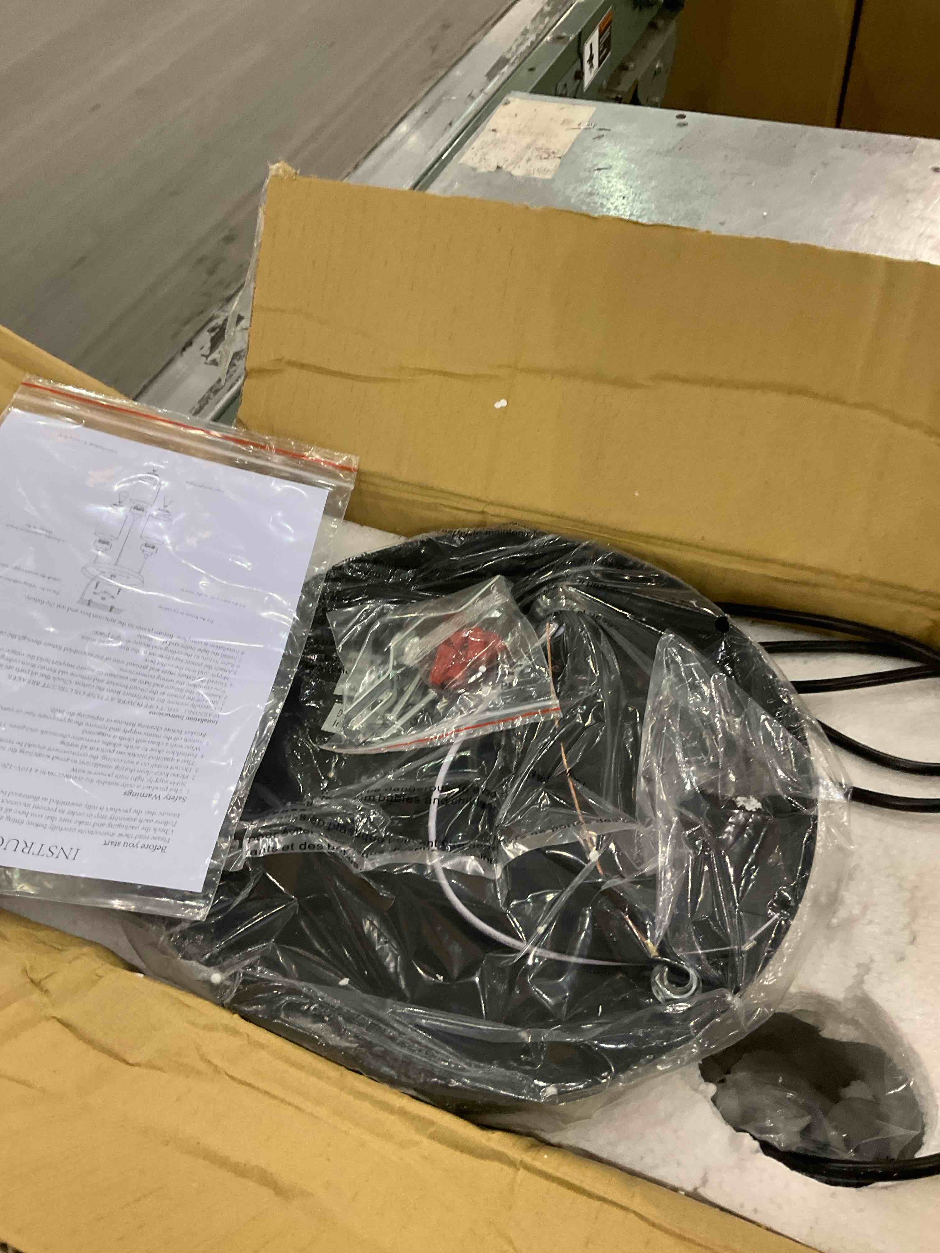 https://s3.amazonaws.com/lotting-images-prod/BargainHunt/EXS00720041_1710852563390.jpeg