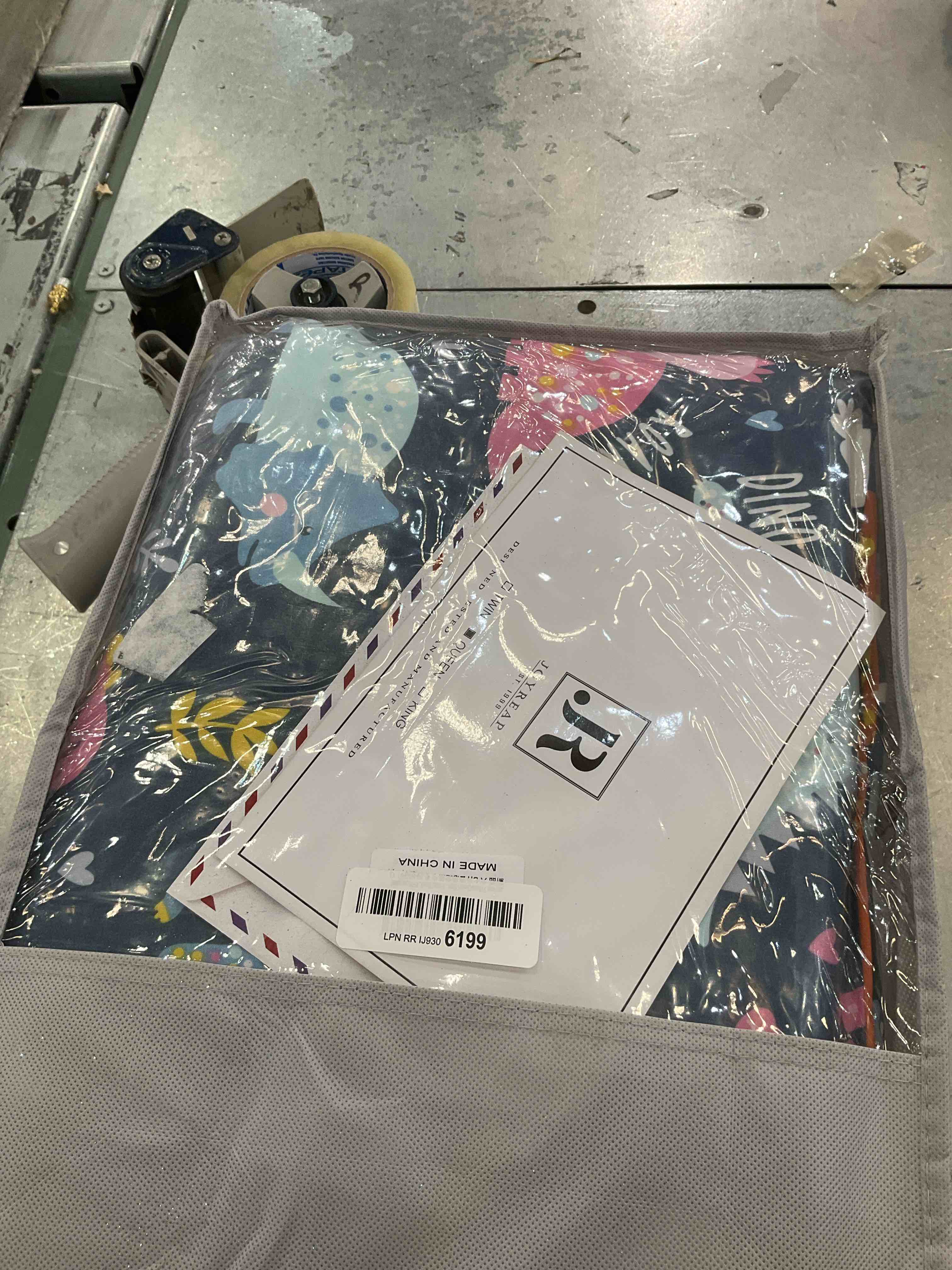 https://s3.amazonaws.com/lotting-images-prod/BargainHunt/EXS00720208_1710868676443.jpeg