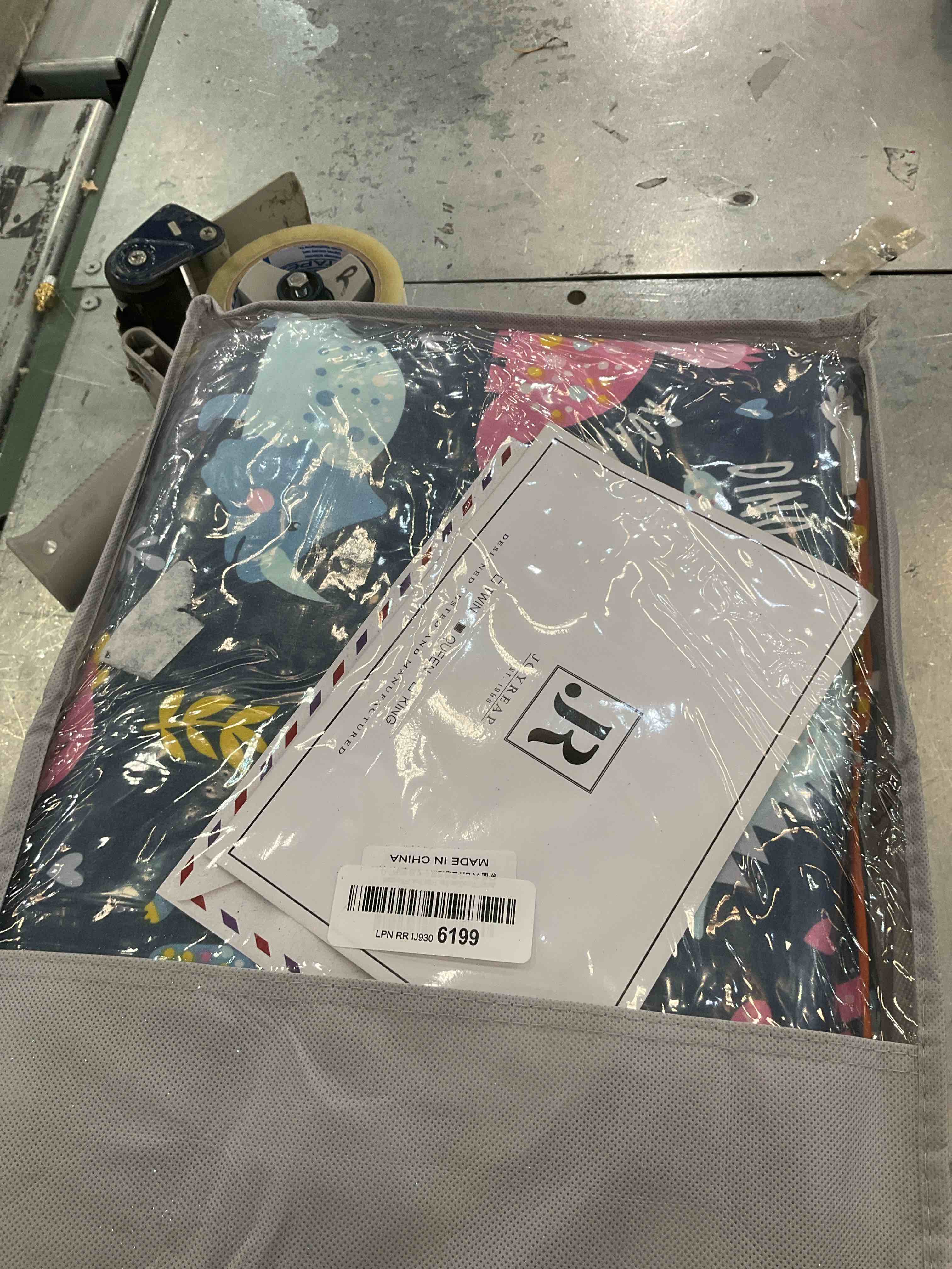 https://s3.amazonaws.com/lotting-images-prod/BargainHunt/EXS00720208_1710868677407.jpeg