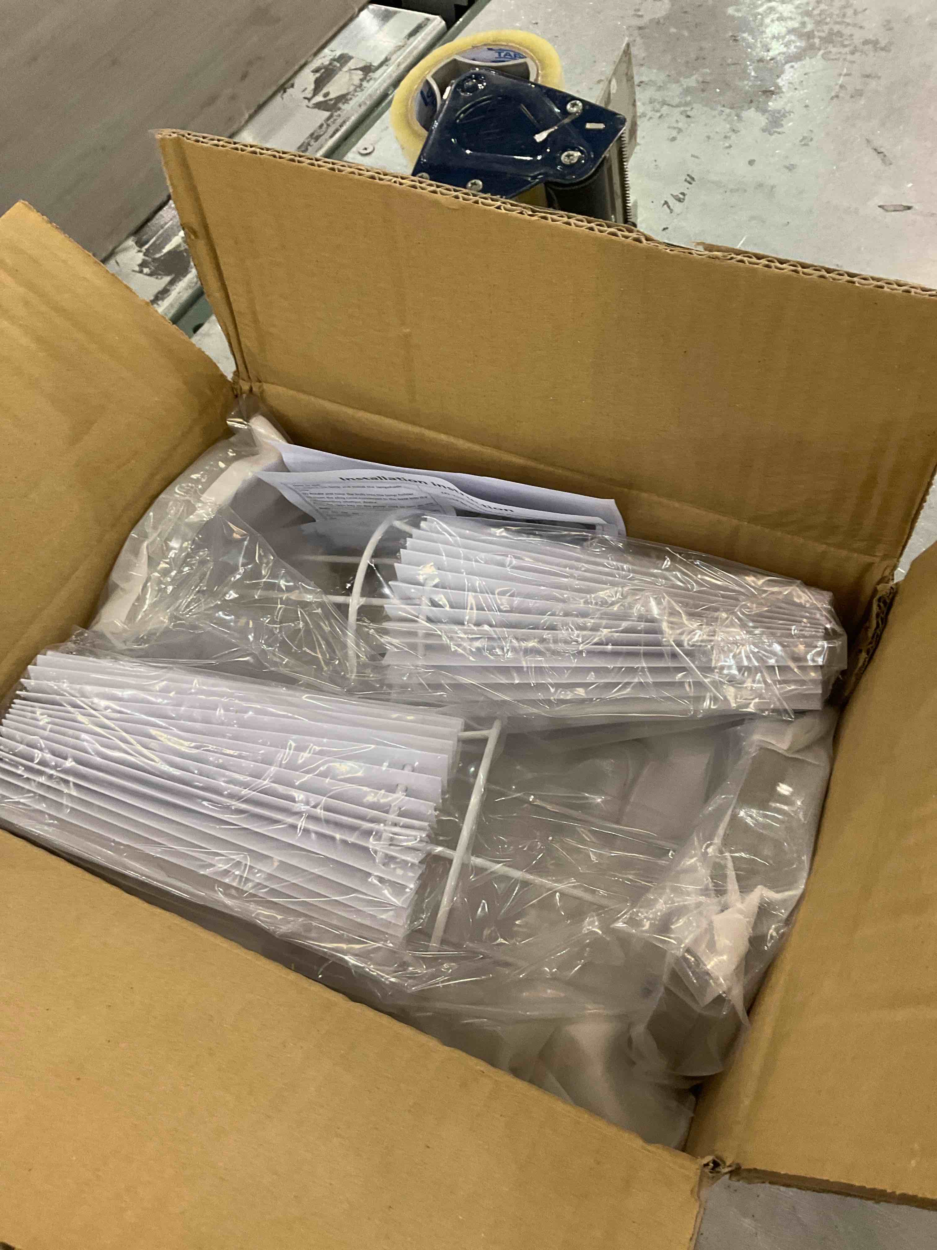 https://s3.amazonaws.com/lotting-images-prod/BargainHunt/EXS00720335_1710942184284.jpeg