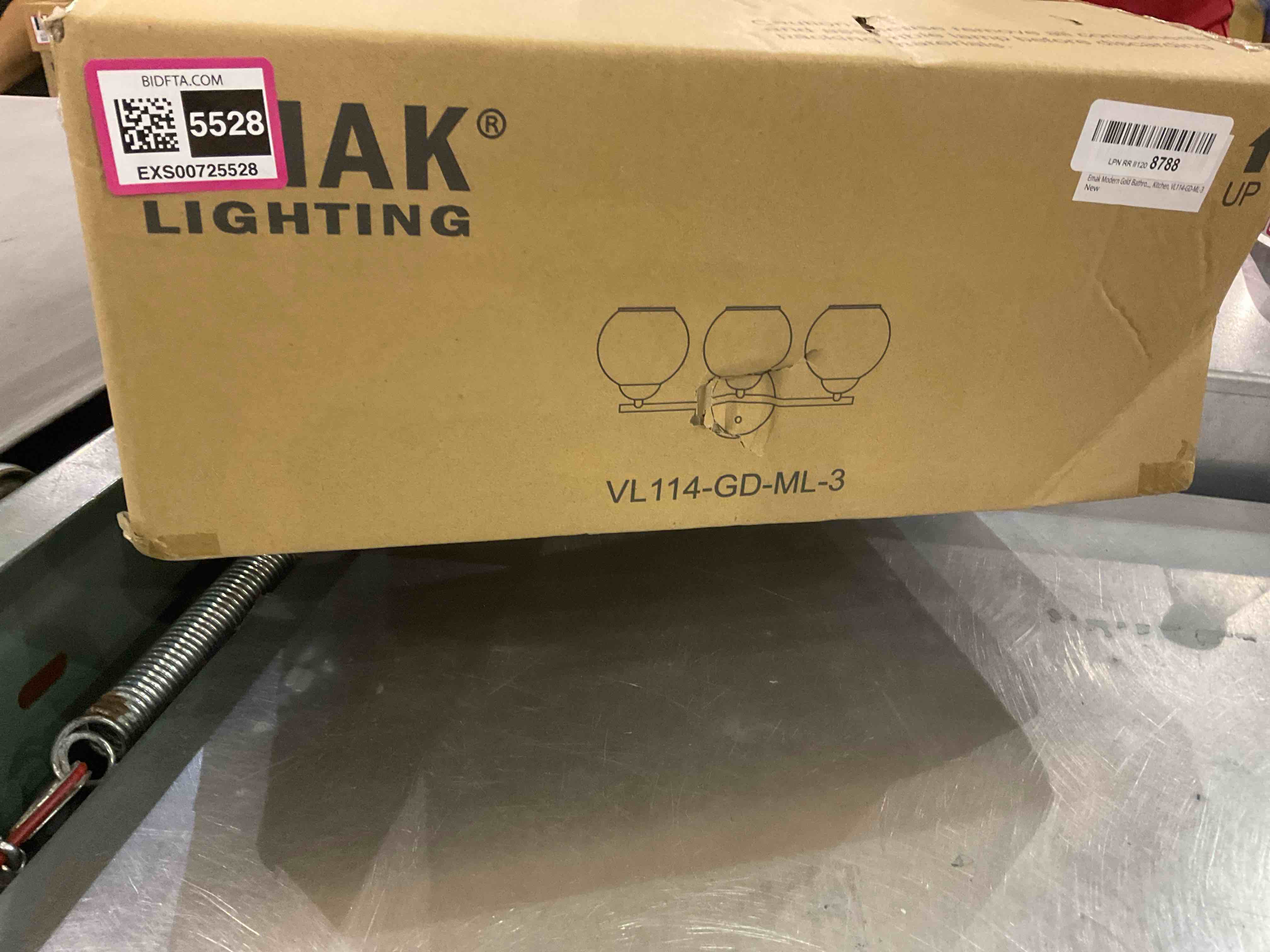 https://s3.amazonaws.com/lotting-images-prod/BargainHunt/EXS00725528_1709908453935.jpeg