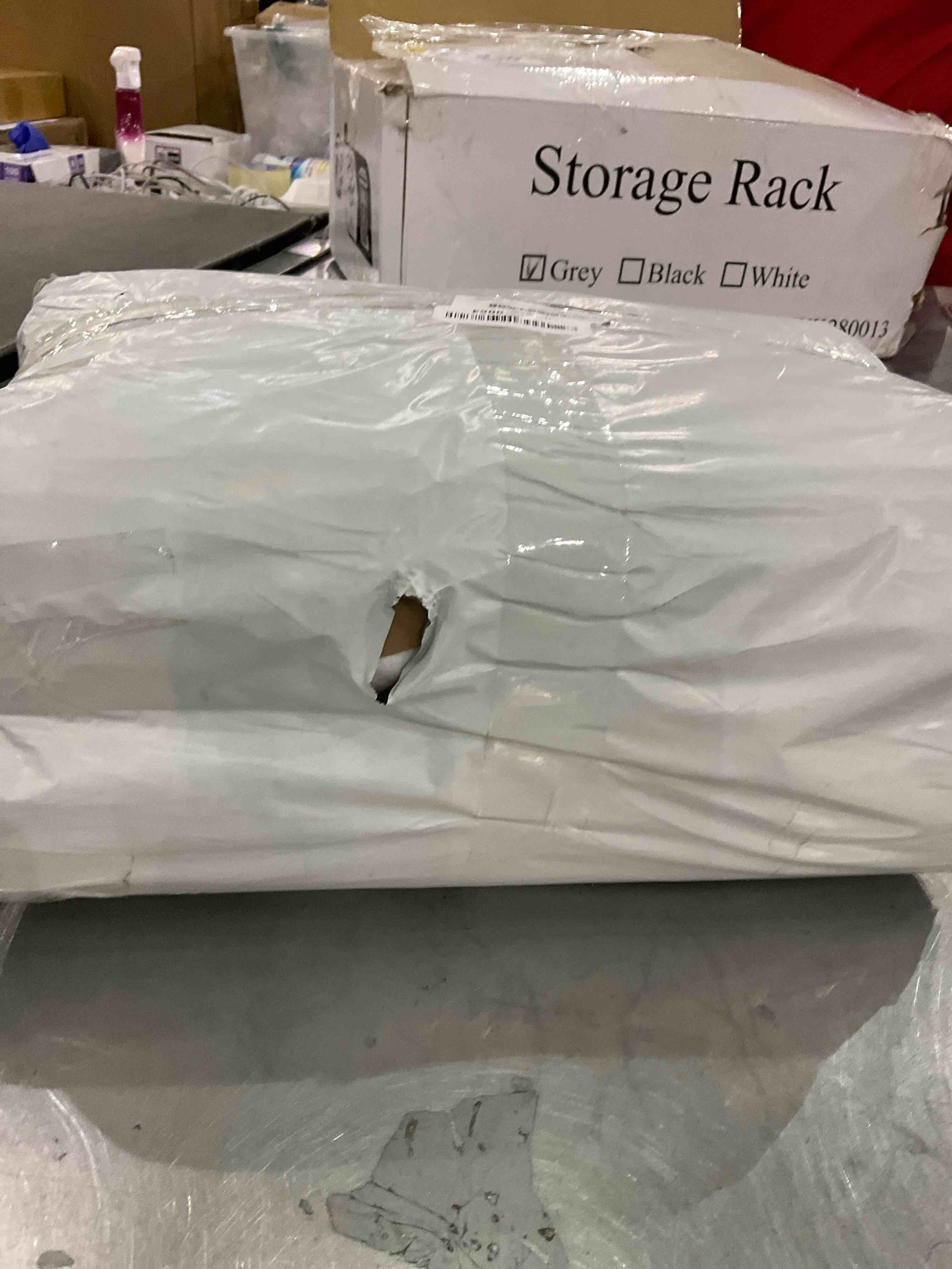 https://s3.amazonaws.com/lotting-images-prod/BargainHunt/EXS00725538_1709909527926.jpeg