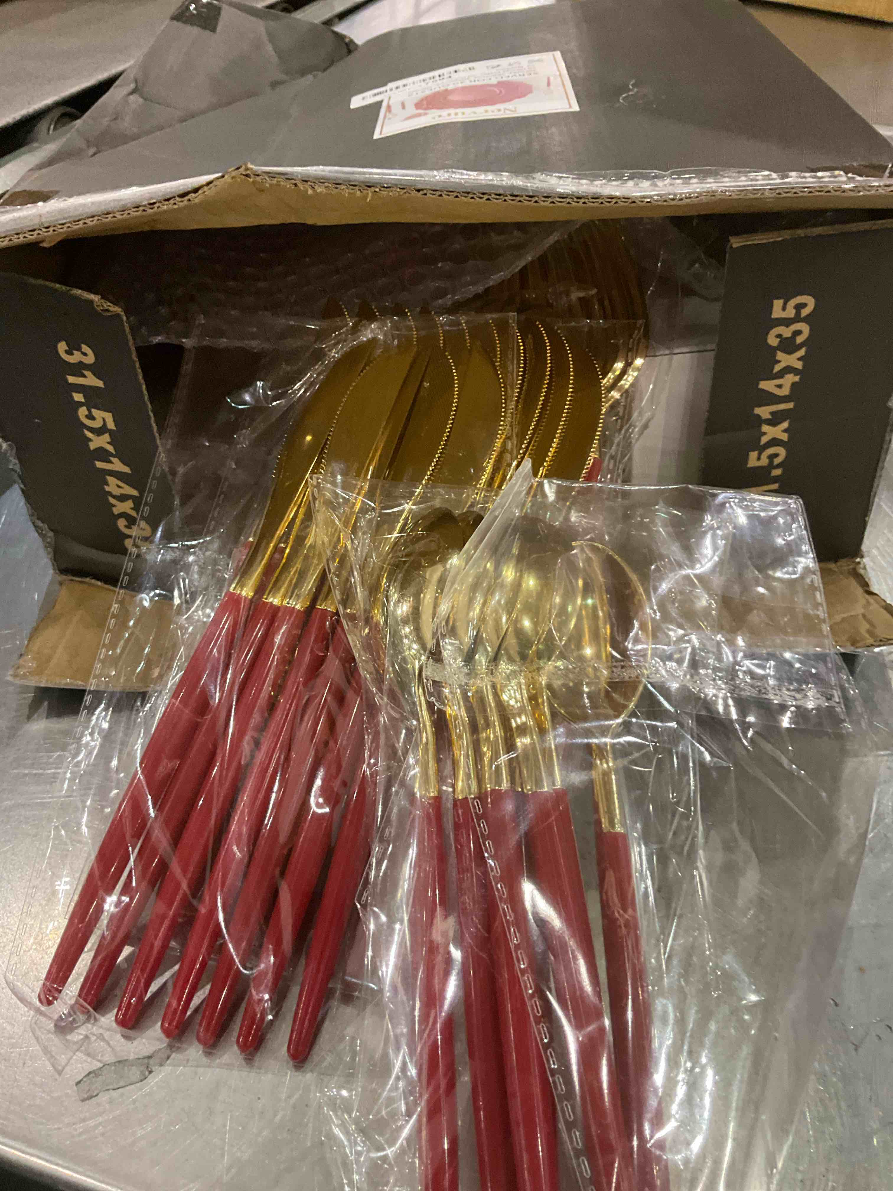 https://s3.amazonaws.com/lotting-images-prod/BargainHunt/EXS00725544_1709910203678.jpeg