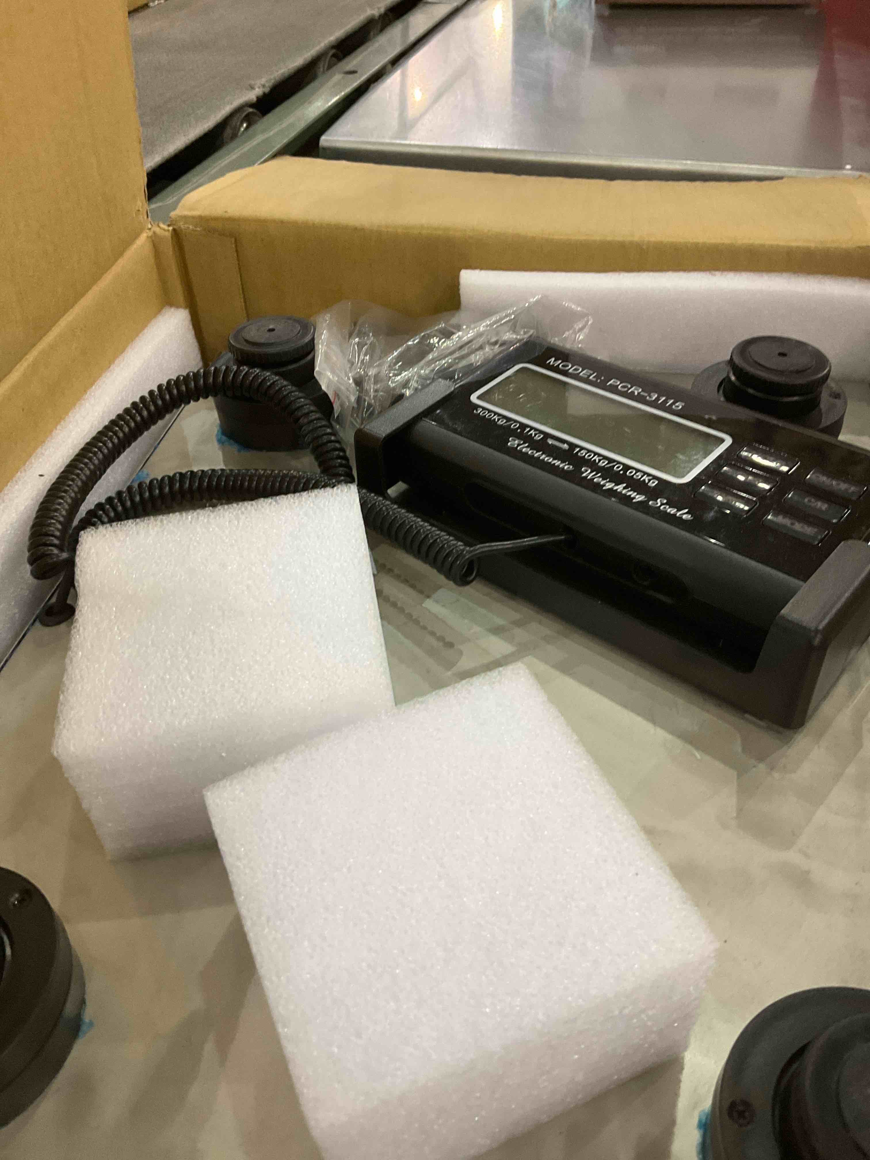 https://s3.amazonaws.com/lotting-images-prod/BargainHunt/EXS00725574_1709914210724.jpeg