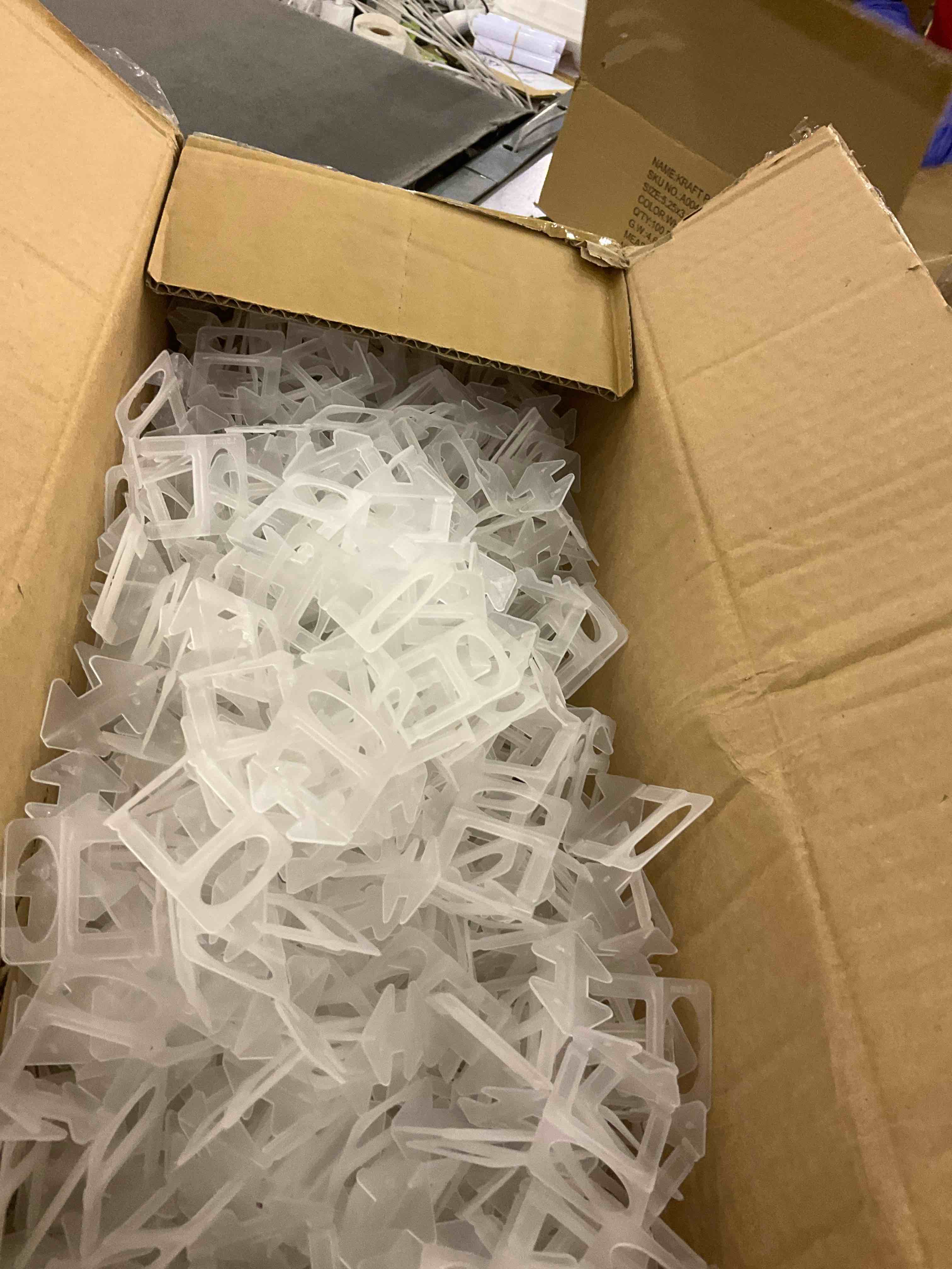 https://s3.amazonaws.com/lotting-images-prod/BargainHunt/EXS00725580_1709913676728.jpeg