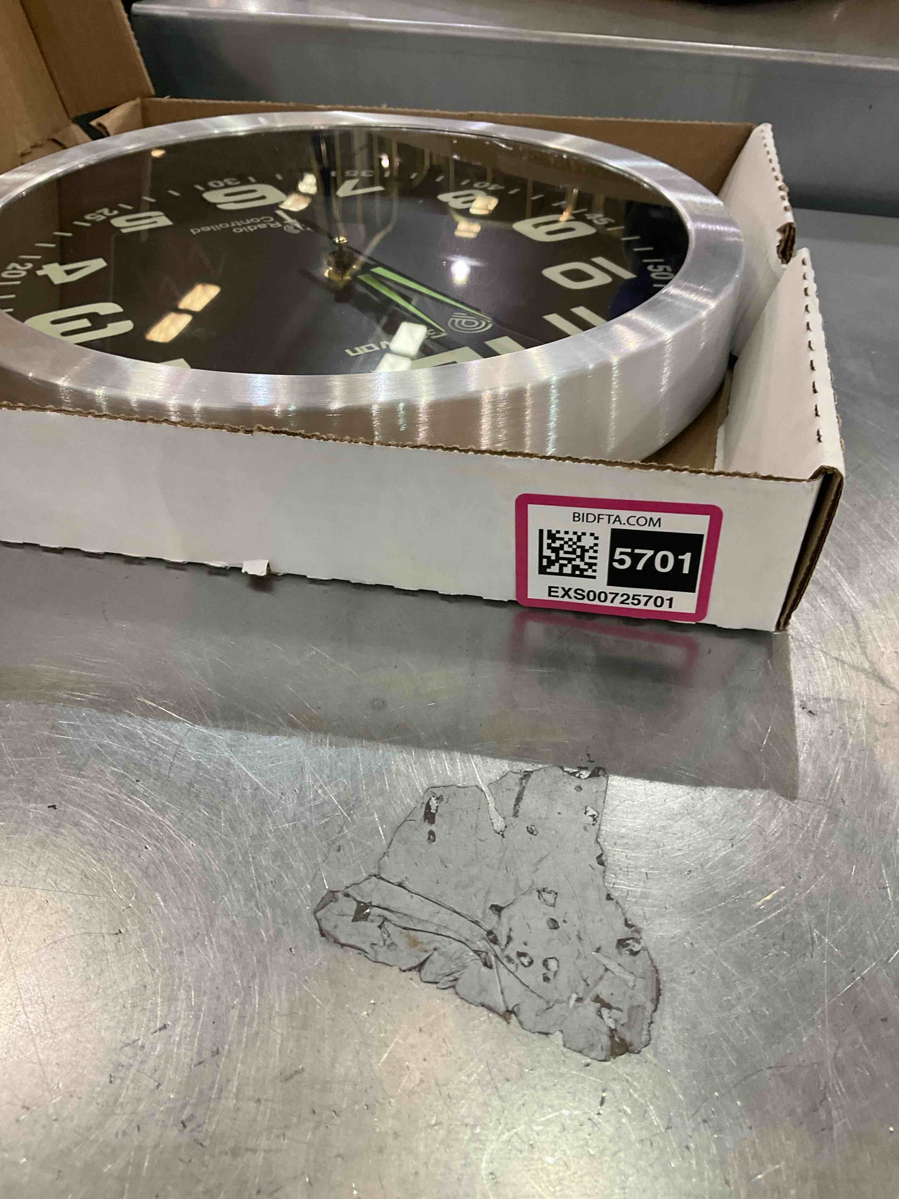 https://s3.amazonaws.com/lotting-images-prod/BargainHunt/EXS00725701_1710166227653.jpeg