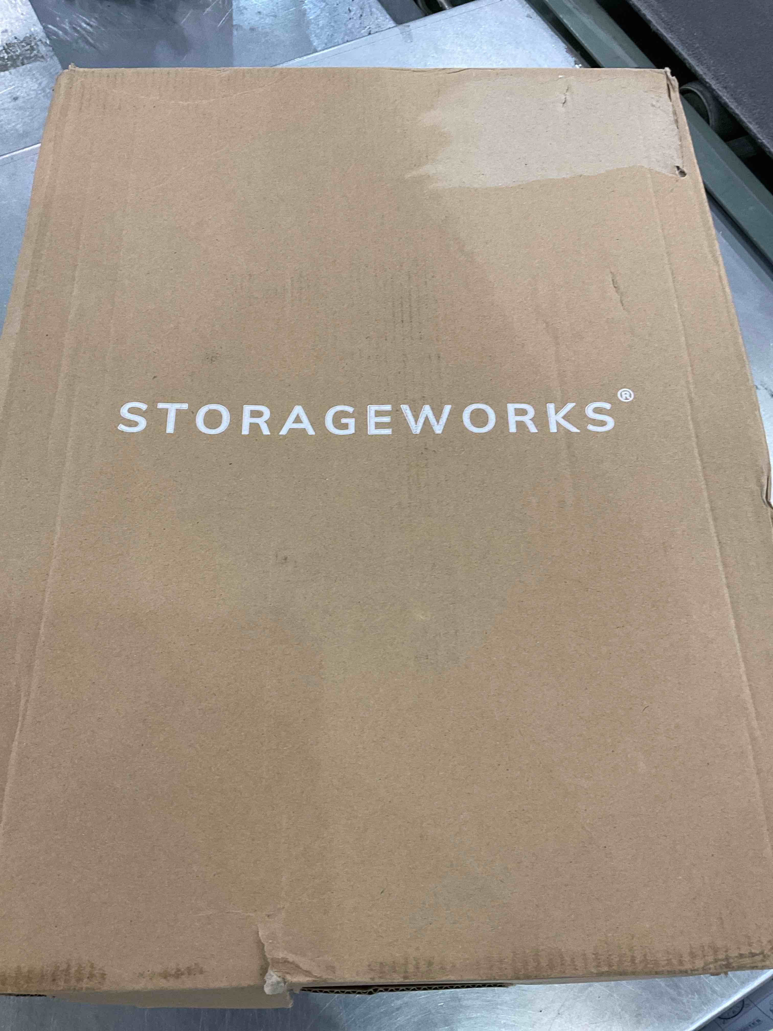 https://s3.amazonaws.com/lotting-images-prod/BargainHunt/EXS00732054_1706638390504.jpeg