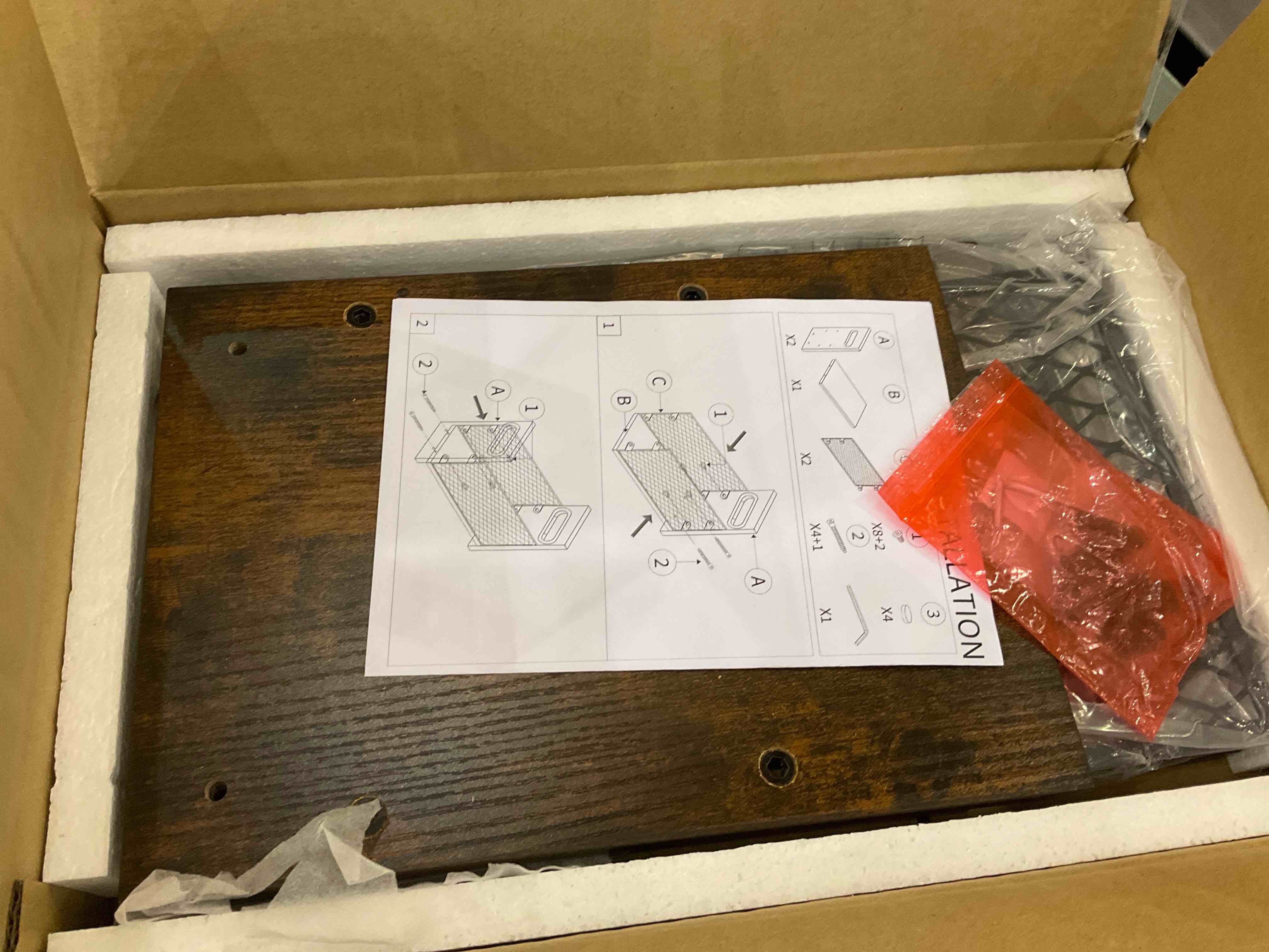 https://s3.amazonaws.com/lotting-images-prod/BargainHunt/EXS00732068_1706640253887.jpeg
