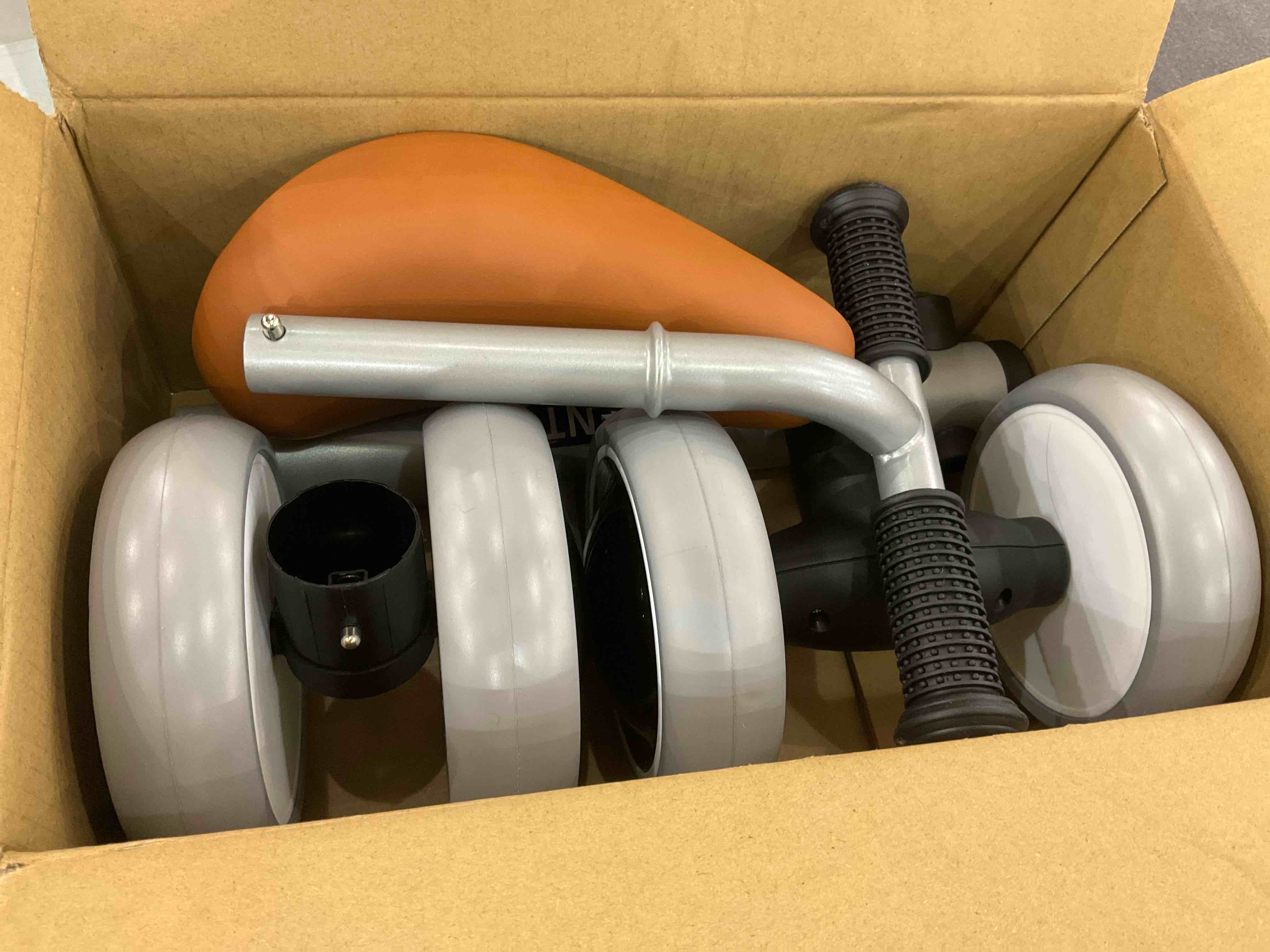 https://s3.amazonaws.com/lotting-images-prod/BargainHunt/EXS00732078_1706644274921.jpeg