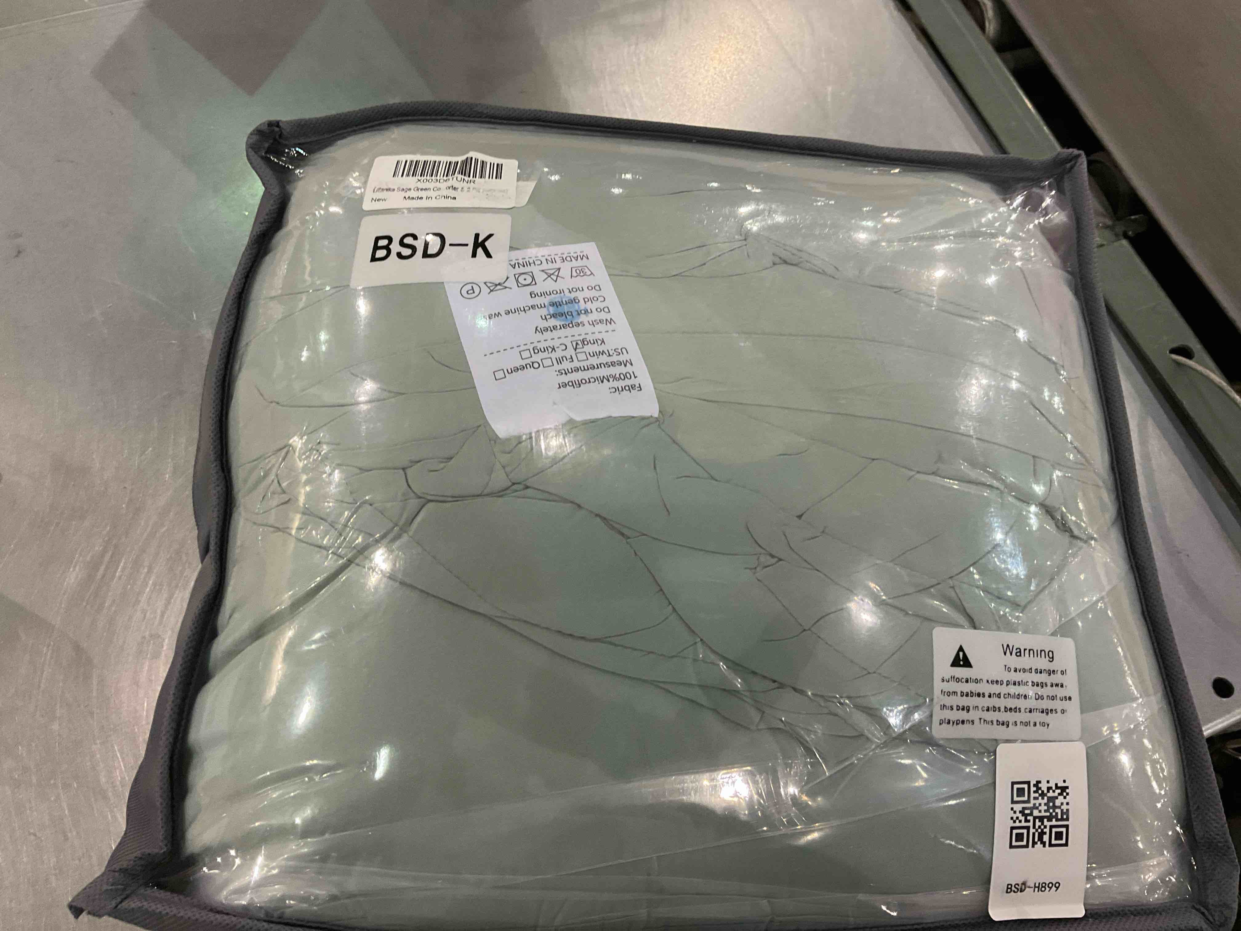 Litanika King Size Comforter Set Sage Green,3 Pieces Sage Green Boho Pom Pom Lightweight Bed Comforter, All Season Soft Solid Color Bedding Comforter Sets 1 Comforter 104x90 Inch, 2 Pillowcases