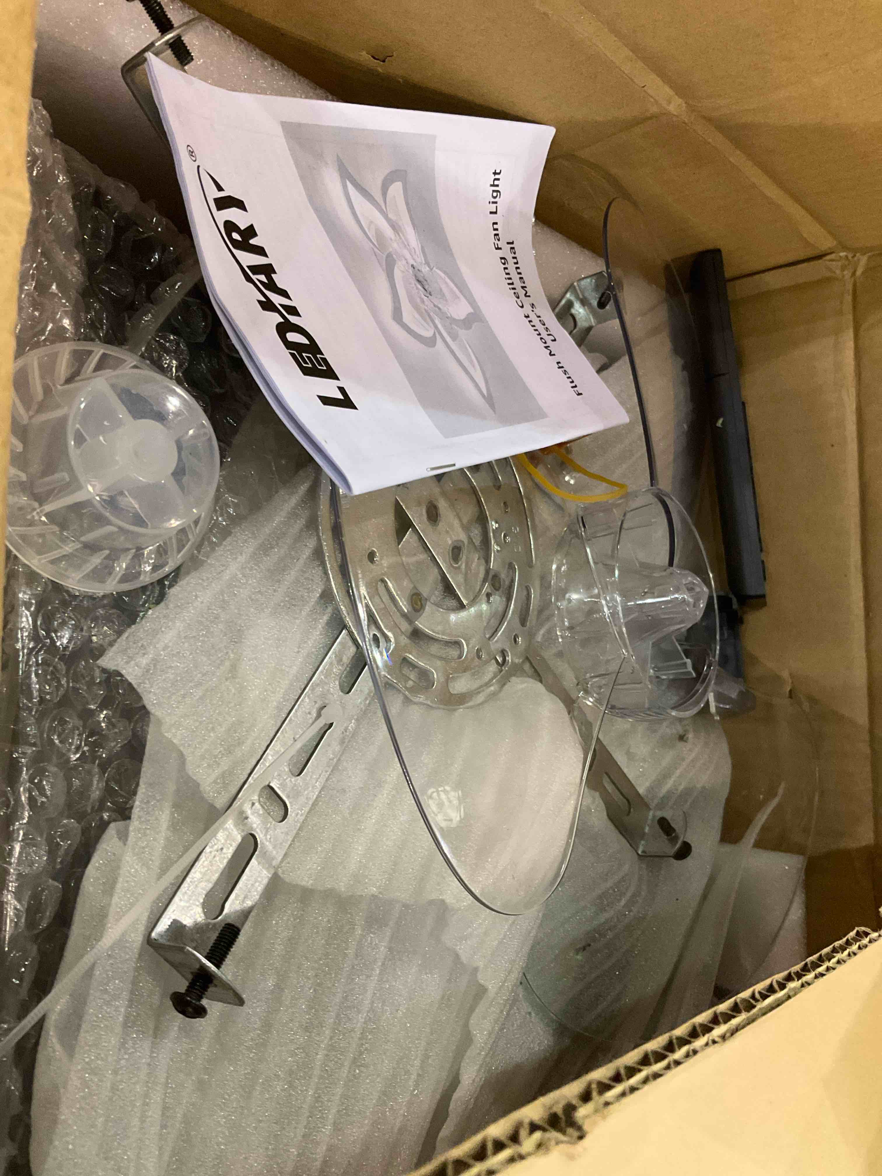 https://s3.amazonaws.com/lotting-images-prod/BargainHunt/EXS00749464_1707506768176.jpeg