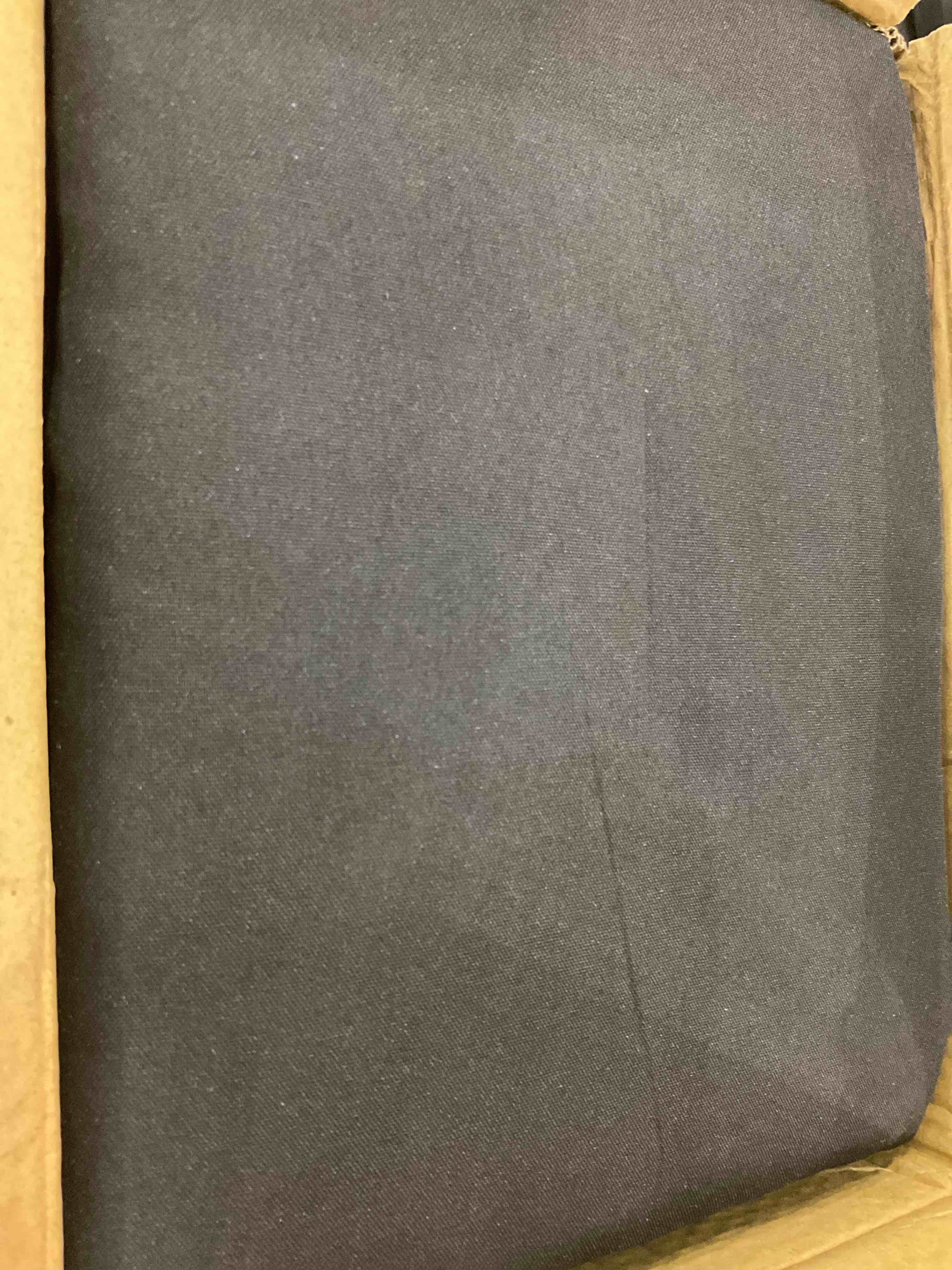 https://s3.amazonaws.com/lotting-images-prod/BargainHunt/EXS00749480_1707508655673.jpeg