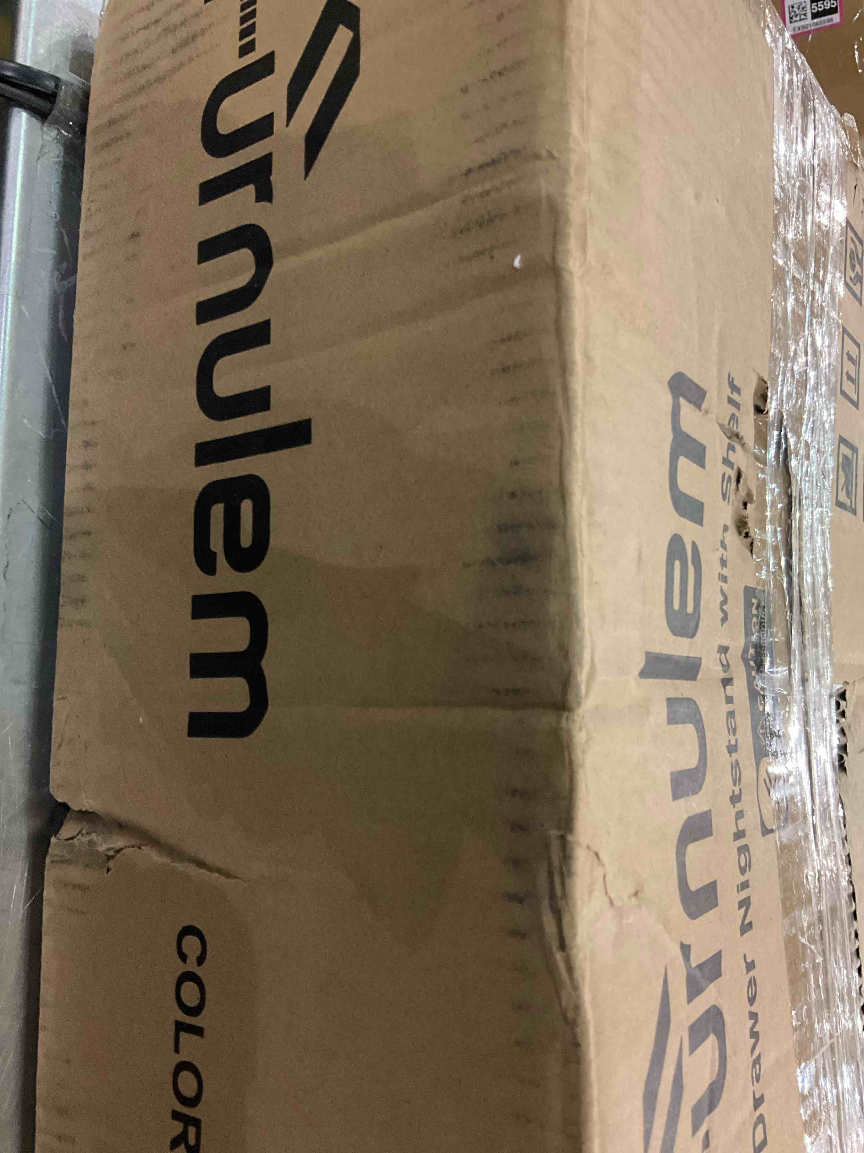 https://s3.amazonaws.com/lotting-images-prod/BargainHunt/EXS00751778_1706706574679.jpeg