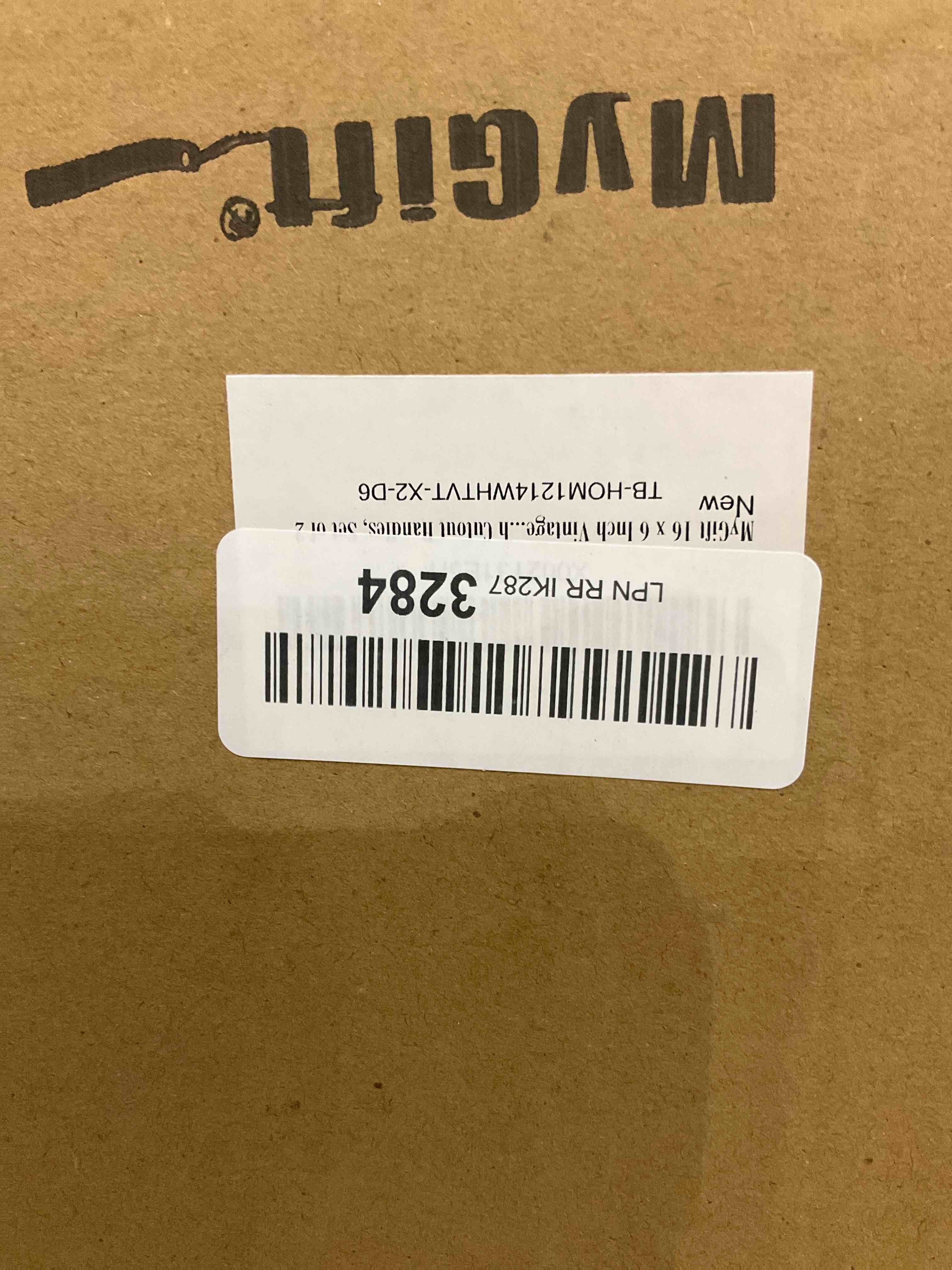 https://s3.amazonaws.com/lotting-images-prod/BargainHunt/EXS00751960_1706801444584.jpeg