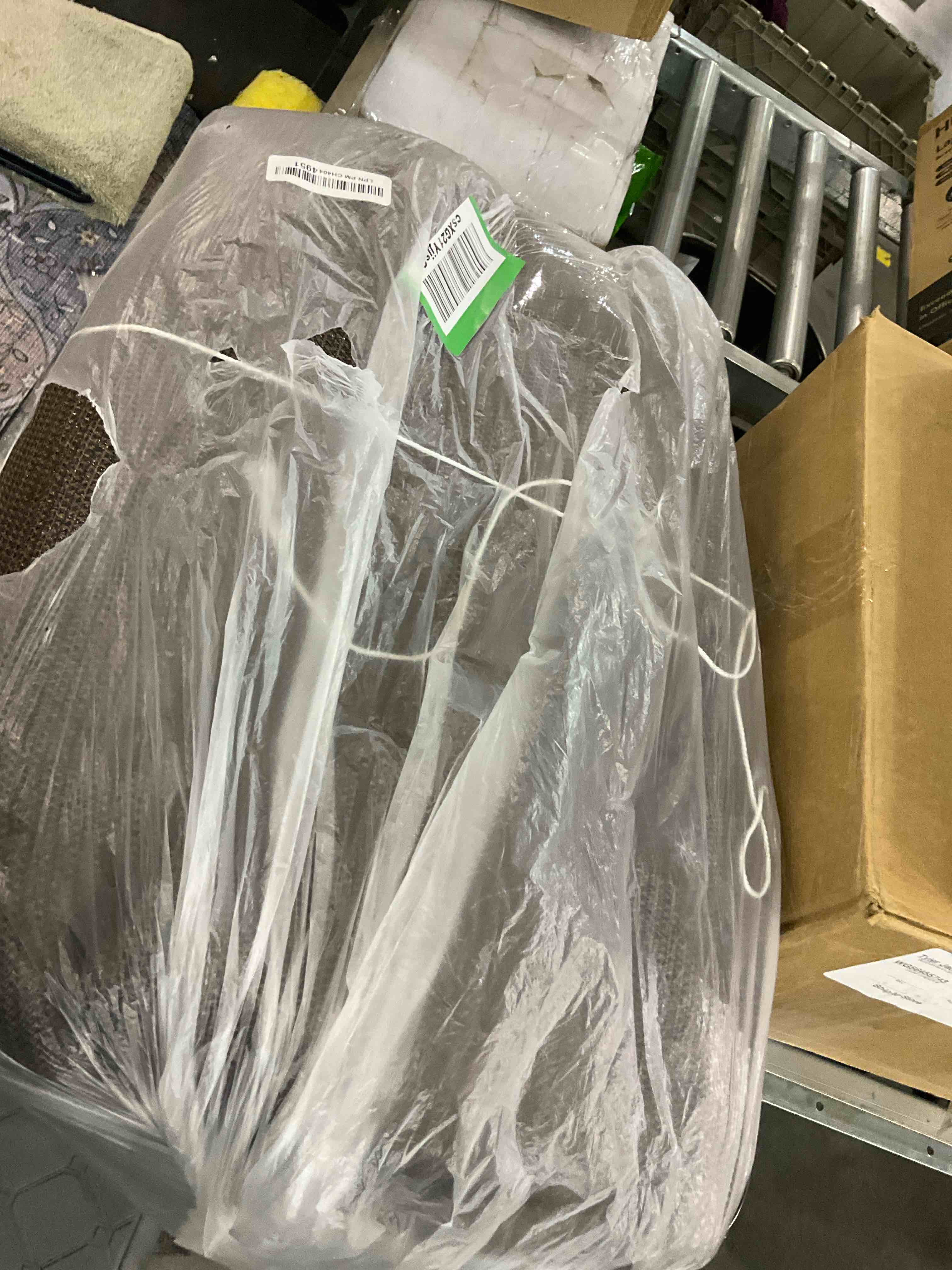 https://s3.amazonaws.com/lotting-images-prod/BargainHunt/EXS00754710_1713536666813.jpeg