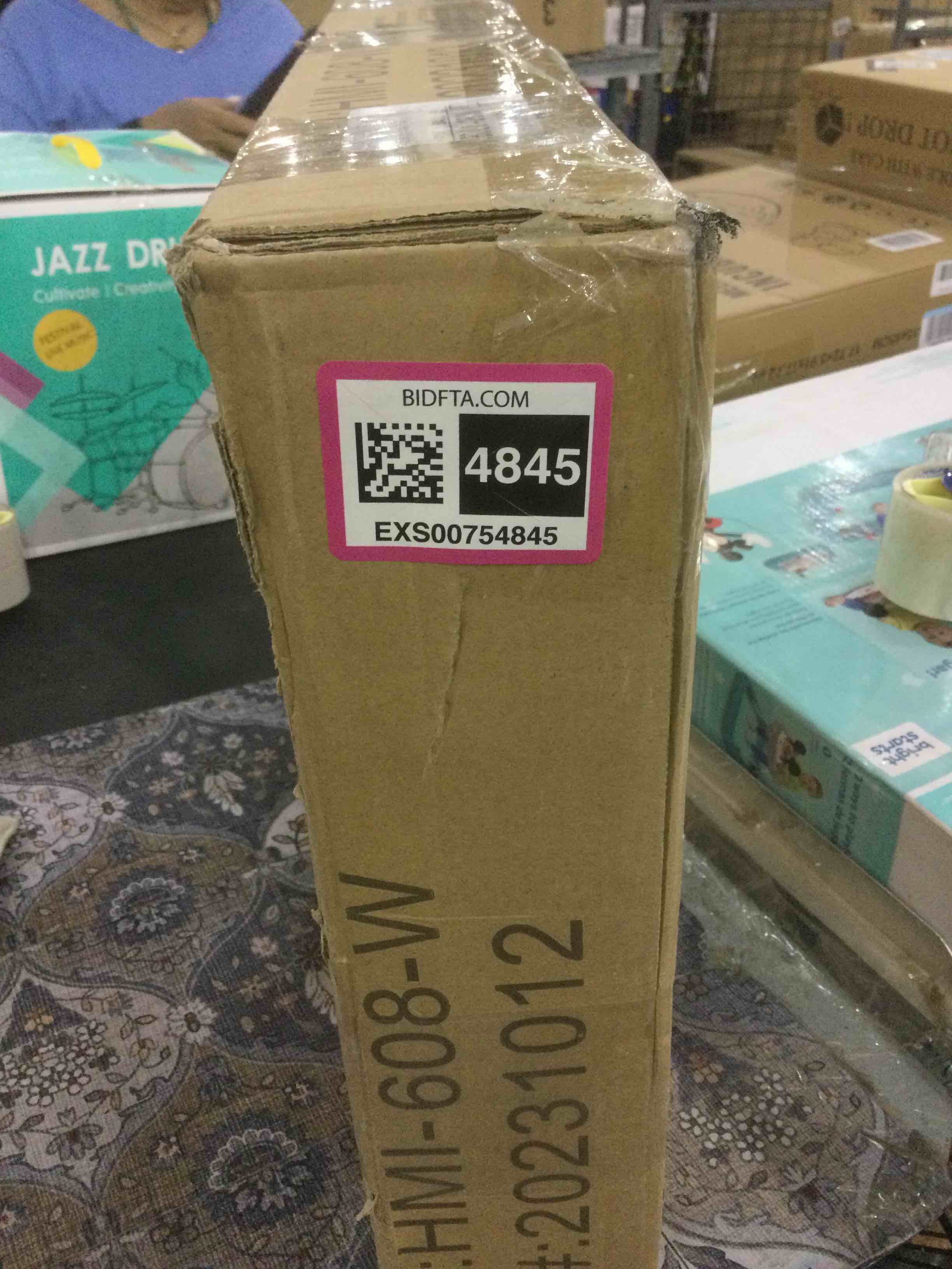 https://s3.amazonaws.com/lotting-images-prod/BargainHunt/EXS00754845_1714138043913.jpeg