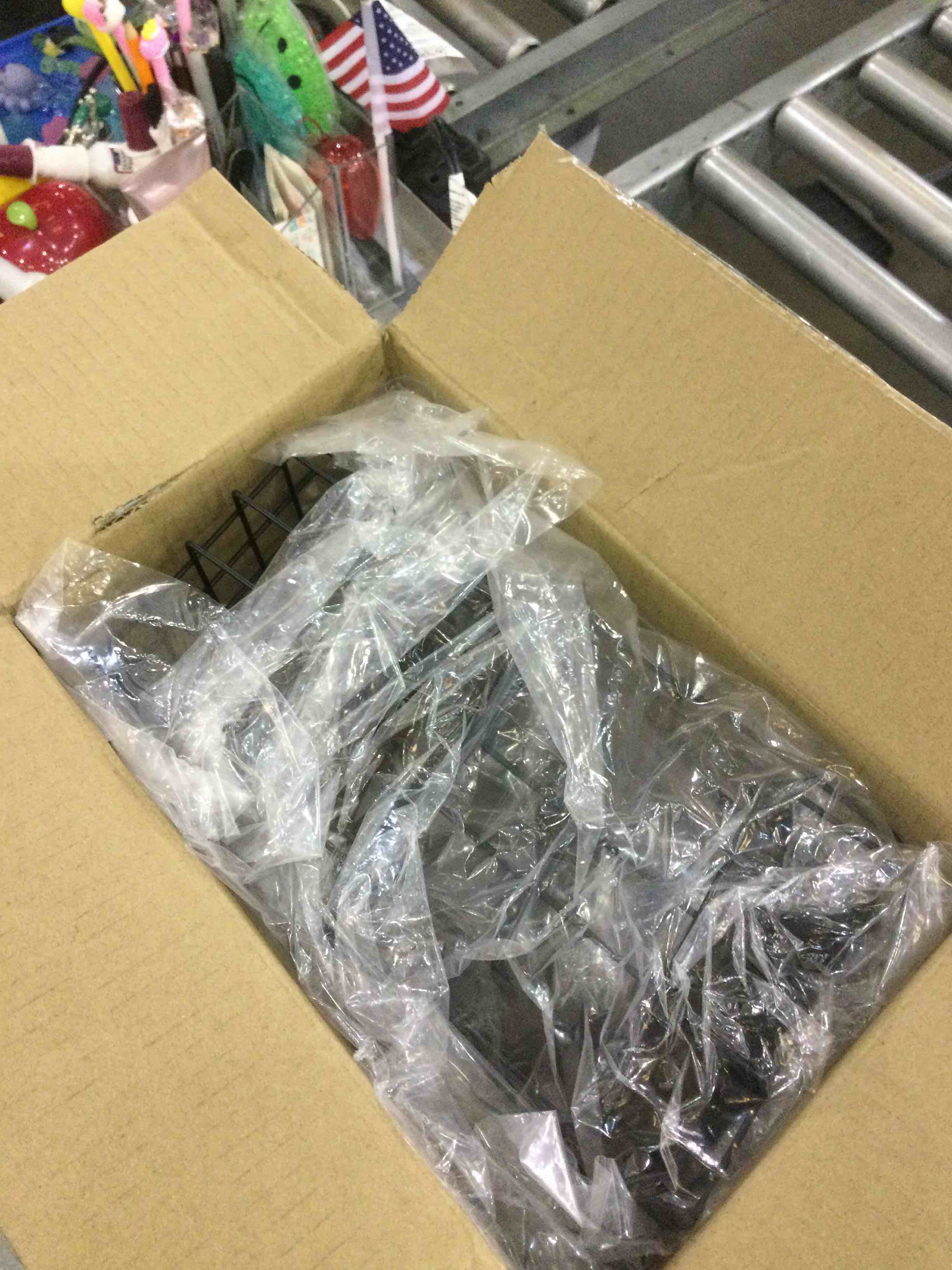 https://s3.amazonaws.com/lotting-images-prod/BargainHunt/EXS00754978_1714397295616.jpeg