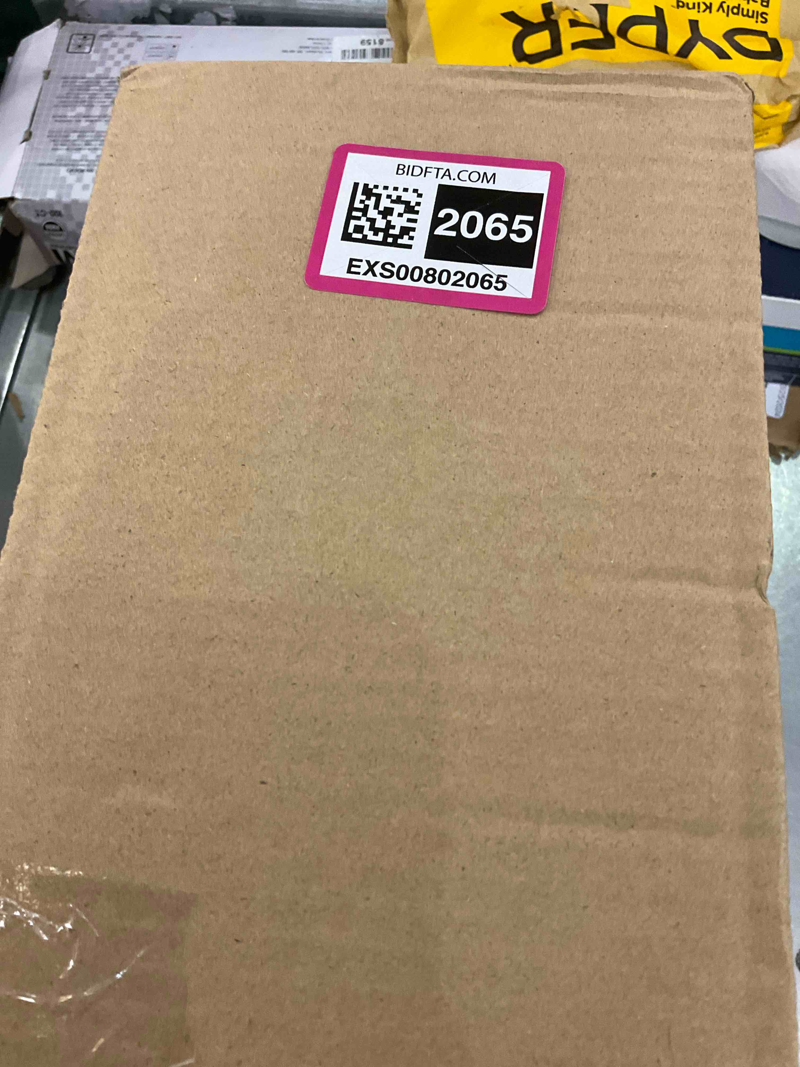 https://s3.amazonaws.com/lotting-images-prod/BargainHunt/EXS00802065_1711377288641.jpeg