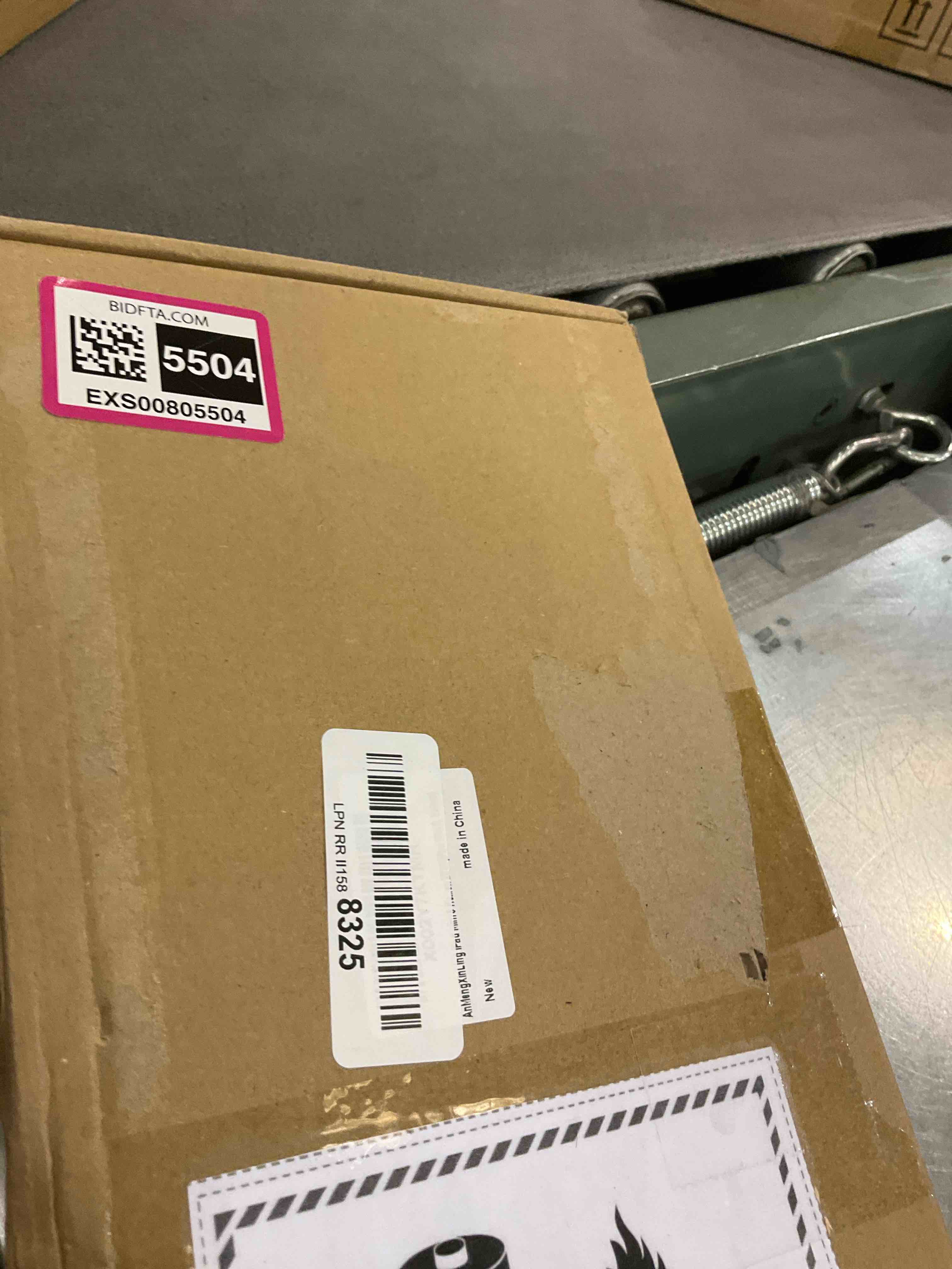 https://s3.amazonaws.com/lotting-images-prod/BargainHunt/EXS00805504_1711120052590.jpeg