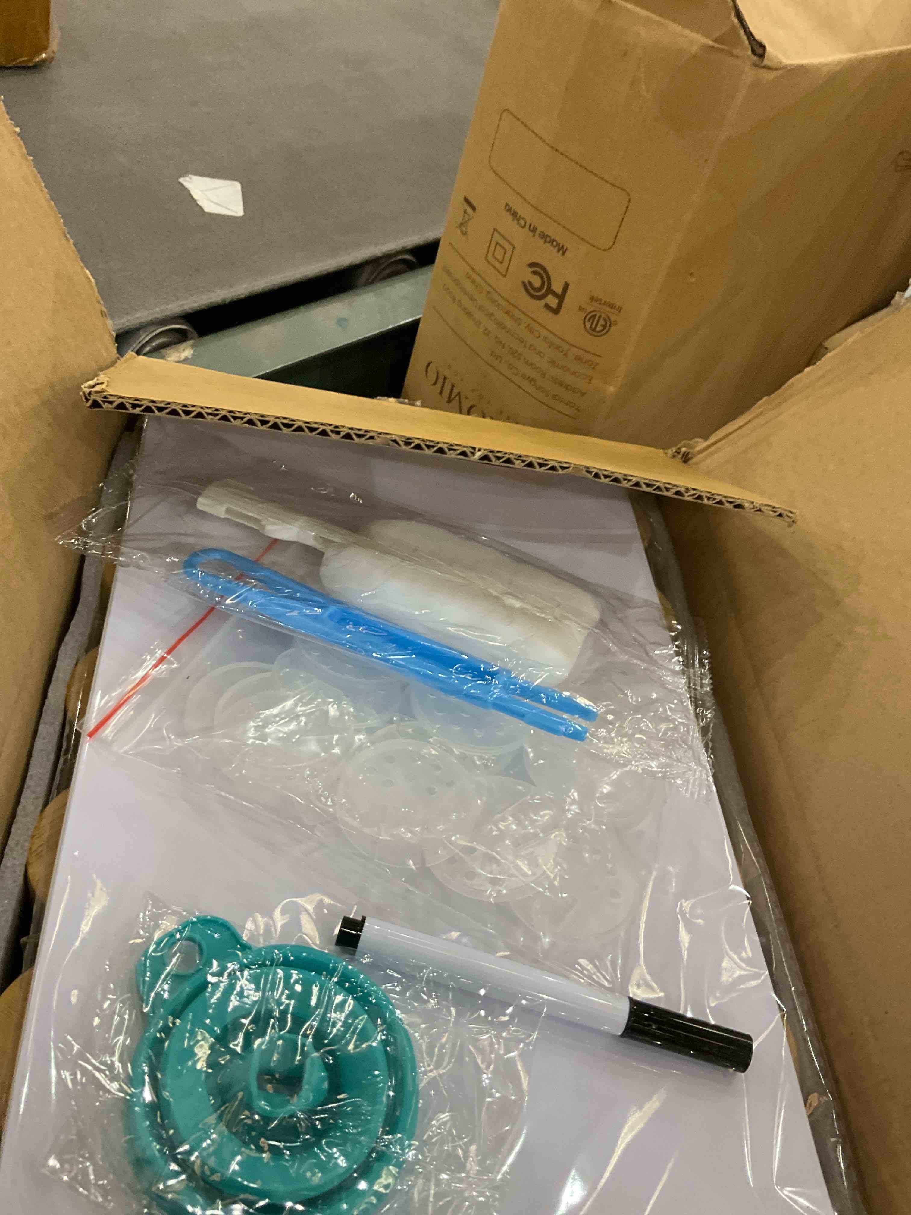 https://s3.amazonaws.com/lotting-images-prod/BargainHunt/EXS00805549_1711128434702.jpeg